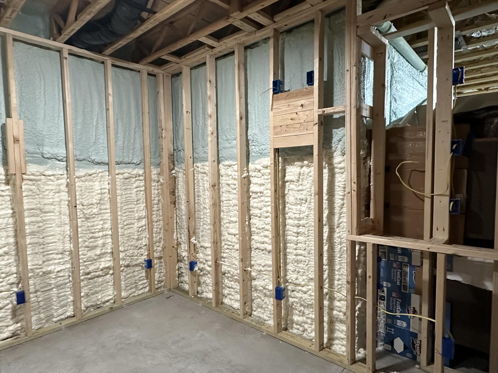 Kraken Bond Fastcoat Fire Rated Spray Foam Insulation Kit - (48x27.1 oz.) (R-Value 11.32 / 2in) Closed Cell Expanding Foam - Heat and Acoustic Insulation, Gun & Cleaner Included, 960 Board Ft 48 Pack customer photo 1