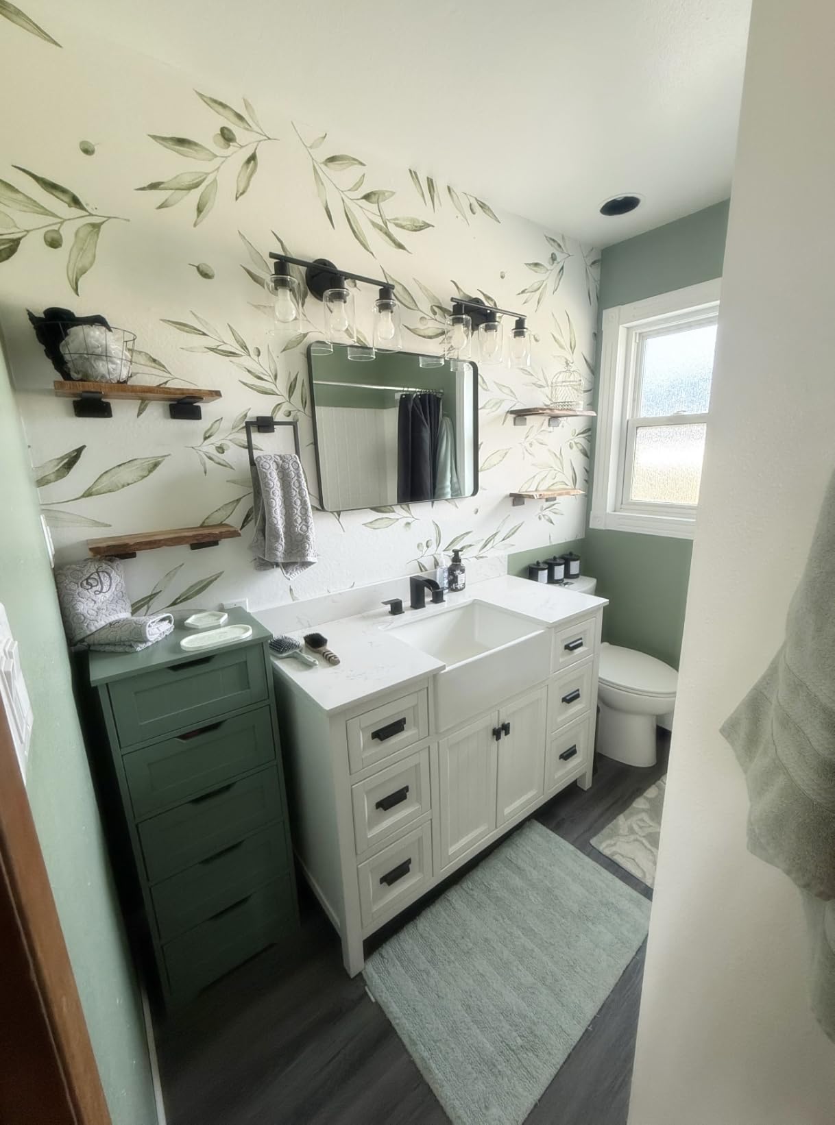 42 Inch Bathroom Vanity with Sink, Fully Assembled Solid Wood Frame Bathroom Vanities with 2 Soft Closing Doors, 3 Full Extension Dovetail Drawers, Quartz Top, Steel Blue customer photo 1