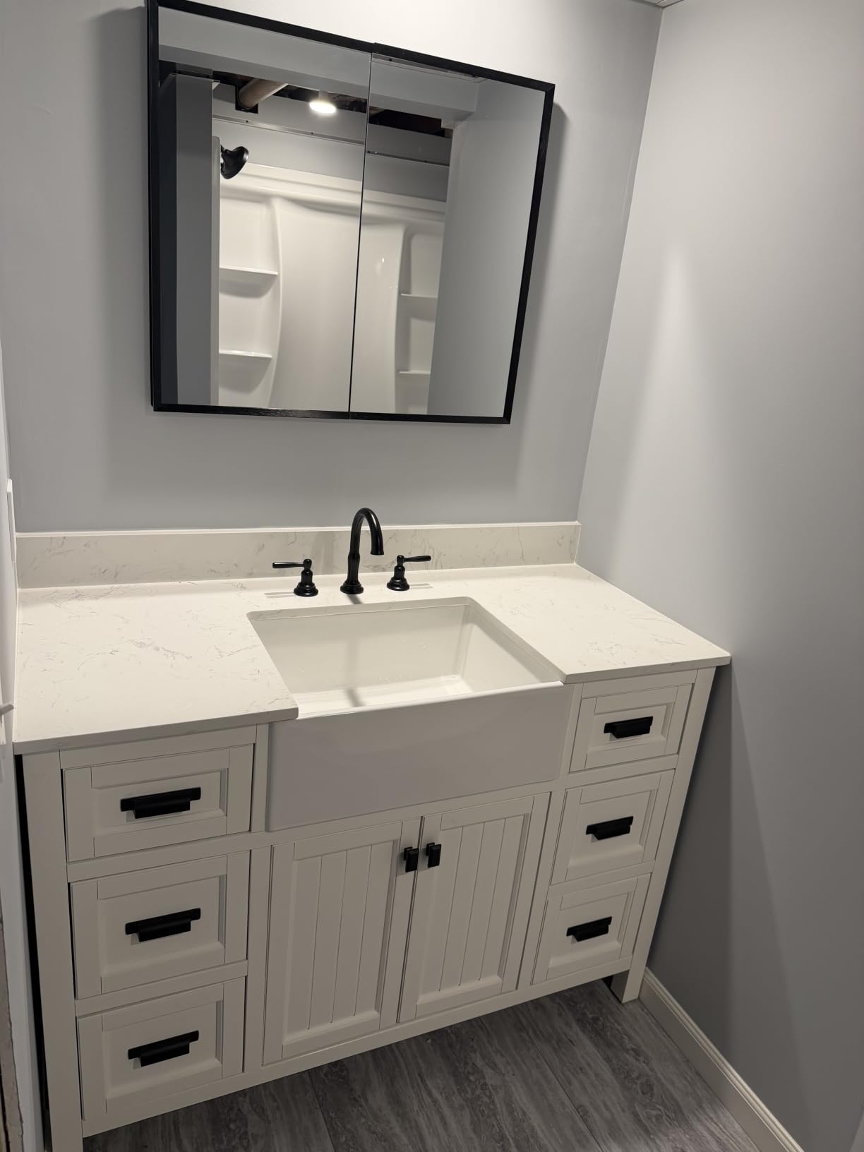 42 Inch Bathroom Vanity with Sink, Fully Assembled Solid Wood Frame Bathroom Vanities with 2 Soft Closing Doors, 3 Full Extension Dovetail Drawers, Quartz Top, Steel Blue customer photo 2