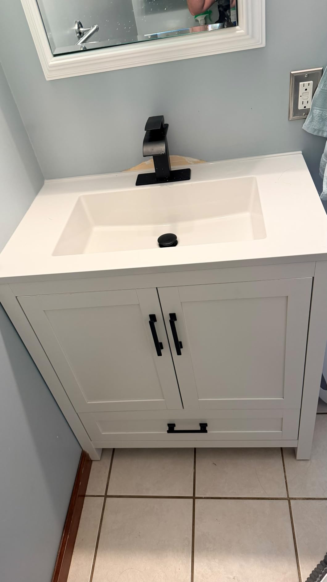 36 Inch Bathroom Vanity with Sink, Black Single Sink Bathroom Vanity with Integral Top, Modern Bathroom Sink Cabinet with Soft-Closing Doors & Drawers, Adjustable Feet customer photo 2