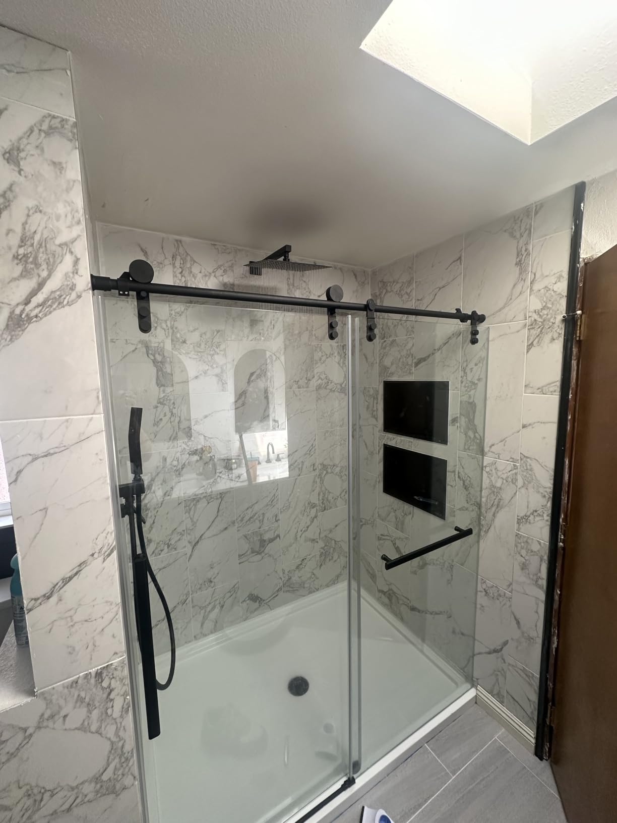 Kullavik Frameless Shower Door 56-60