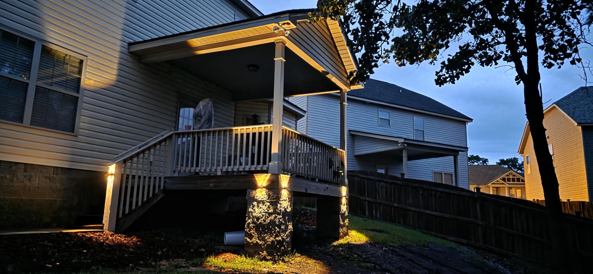 Solar Wall Lights Outdoor,8 PACK 3000/4000/6000K 3 Modes Up and Down Solar Fence Lights P65 Waterproof Dusk to Dawn Focused Beam Fence Lights Solar Powered for Porch /Patio/Backyard/Garage/Wall Decor customer photo 1