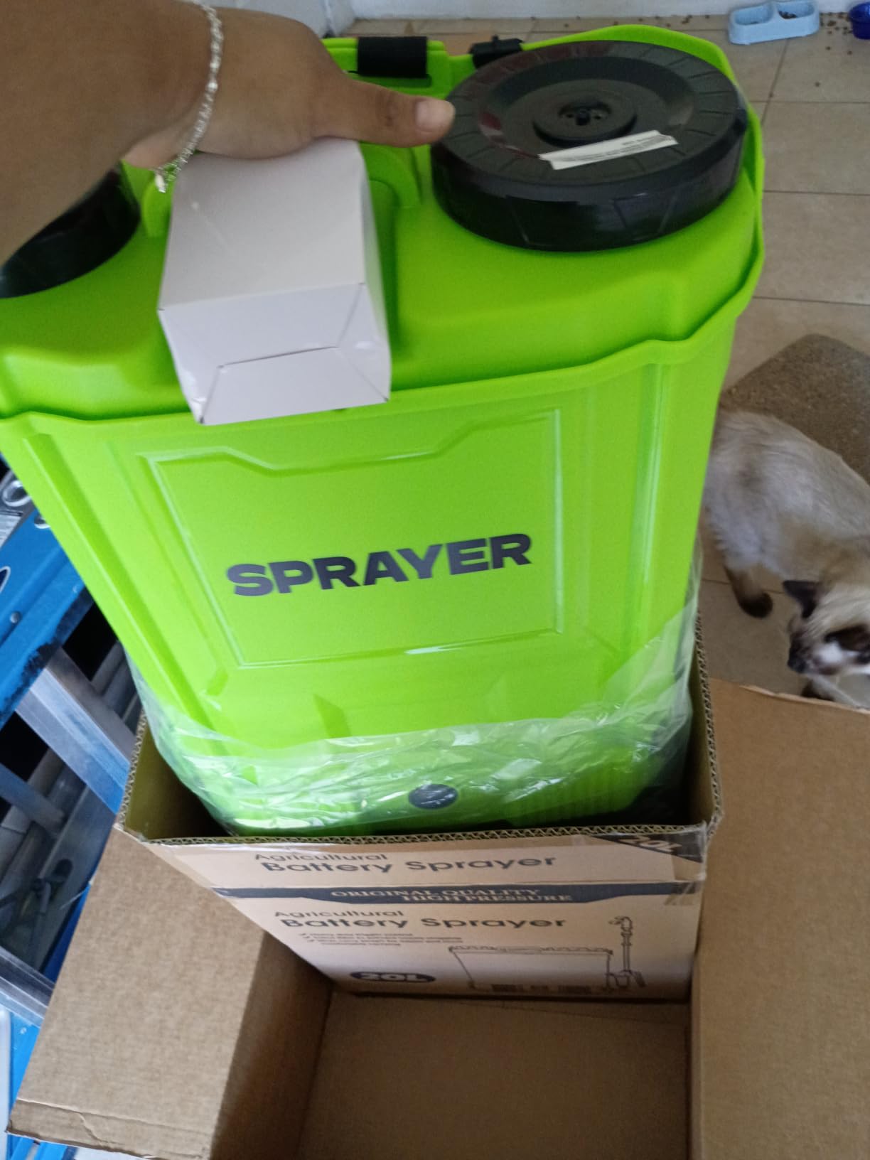 Battery Powered Backpack Sprayer 5.3 Gallon Electric Garden Sprayer, 100 PSI Adjustable Pressure customer photo 1