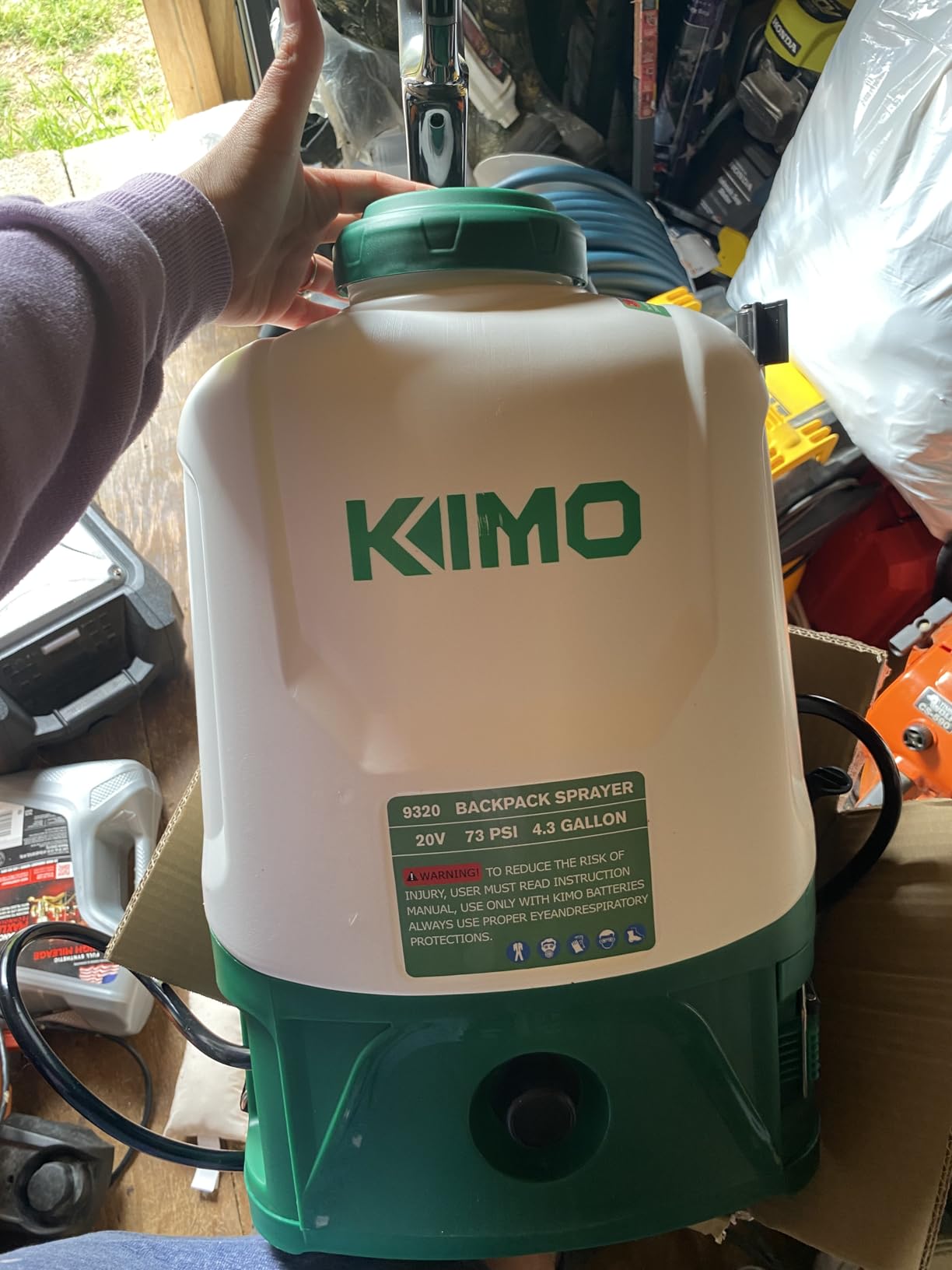 KIMO 4.3 Gal Battery Powered Backpack Sprayer w/ 2PCS 2.0Ah Battery, 73PSI Adjustable Pressure customer photo 1