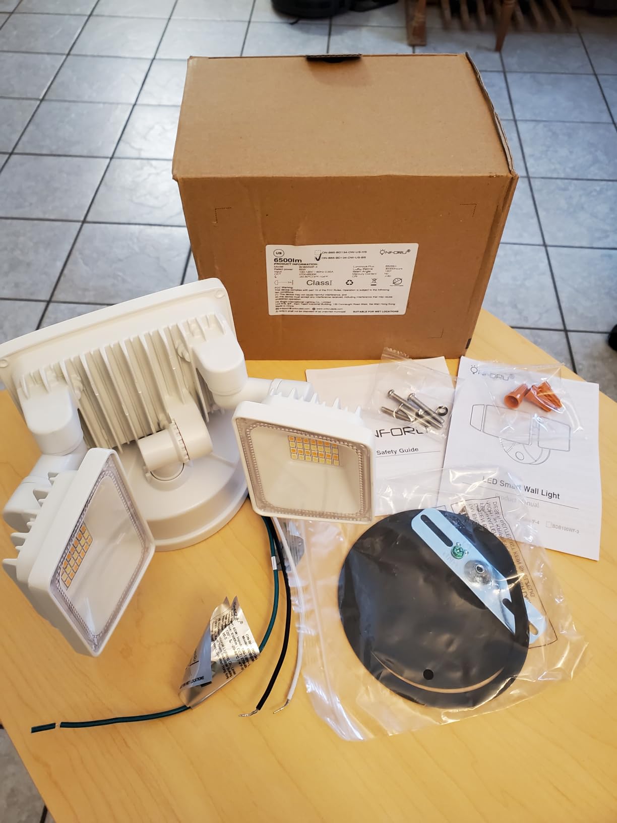 Onforu 65W Smart Flood Light Outdoor, 6500LM WiFi Flood Light with App & Voice Control, Dimmable 2700K-6500K, 3-Head Hardwired Security Light, IP65 Waterproof for House, Yard, Porch, Garage, Backyard customer photo 2