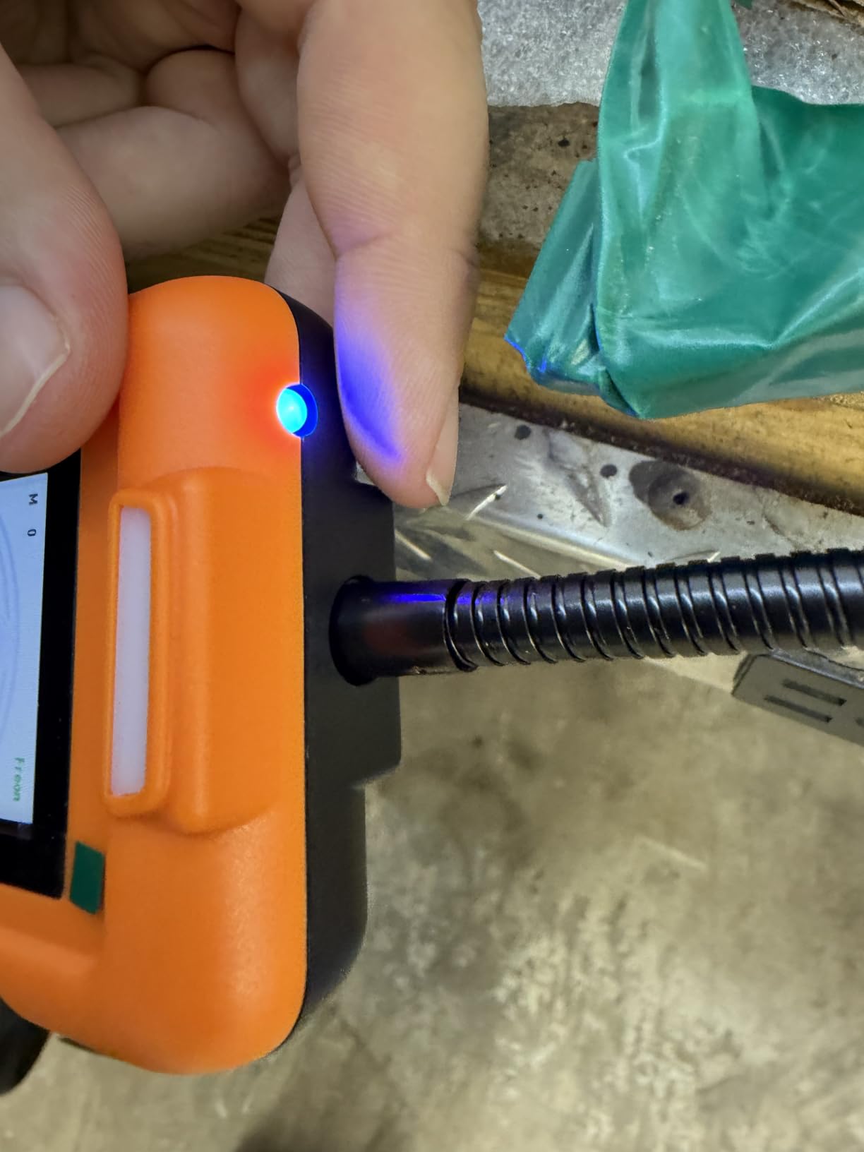 Rechargeable Refrigerant Leak Detector, HVAC Freon Leak Detector with Japanese Sensor, 3 Sensitivity Levels, TFT Display, 3 Alarm Modes, AC Gas Sniffer customer photo 1