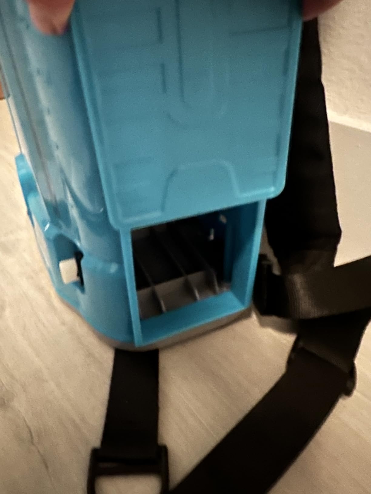 Battery Powered Backpack Sprayer 4 Gallon, 21V 2.6Ah Electric Weed Pump Sprayer with 6 Nozzles customer photo 2