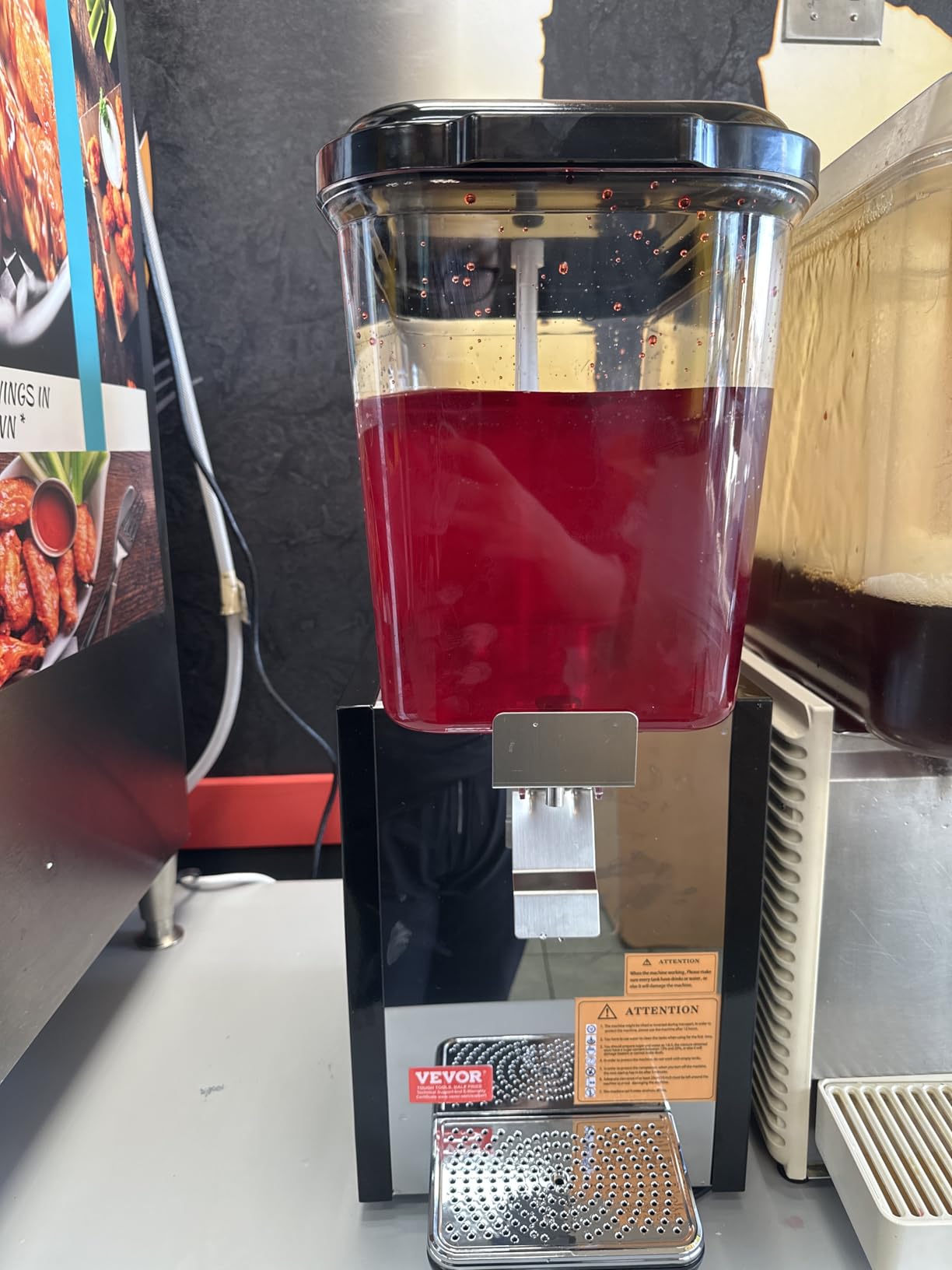 VEVOR Commercial Beverage Dispenser, 3 Tanks Juice Dispenser, 18 L / 19 QT Per Tank, 512W Stainless Steel Ice Tea Drink Machine with 45 to 54 Cooling Temp, for Cold Drink Restaurant Bar Party customer photo 1