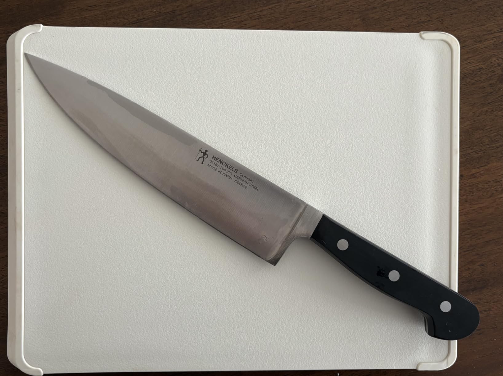 HENCKELS Classic Razor-Sharp 8-inch Chef Knife, German Engineered Informed by 100+ Years of Mastery customer photo 1