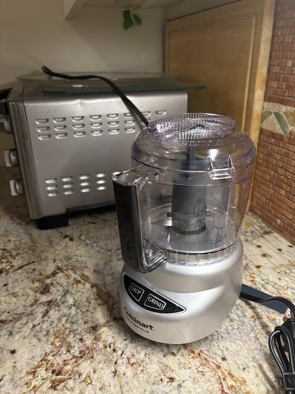 Cuisinart Mini-Prep Plus Food Processor, 24-Ounce Mini Food Processor to Chop Herbs, Vegetables, and Hard Cheese, 24-Ounce Work Bowl, Reversible Stainless Steel Blade, DLC-2ABC, Brushed Chrome/Nickel customer photo 1