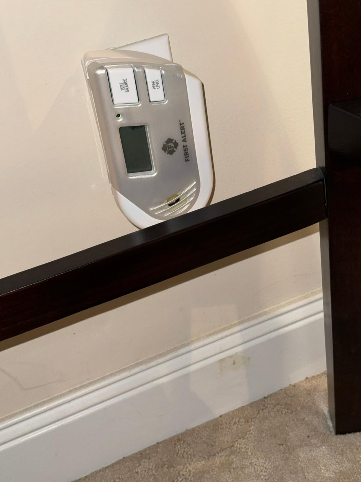 First Alert Plug in Combination Explosive Gas & Carbon Monoxide Alarm | GCO1CN With Digital Display and 9V Battery Backup customer photo 2