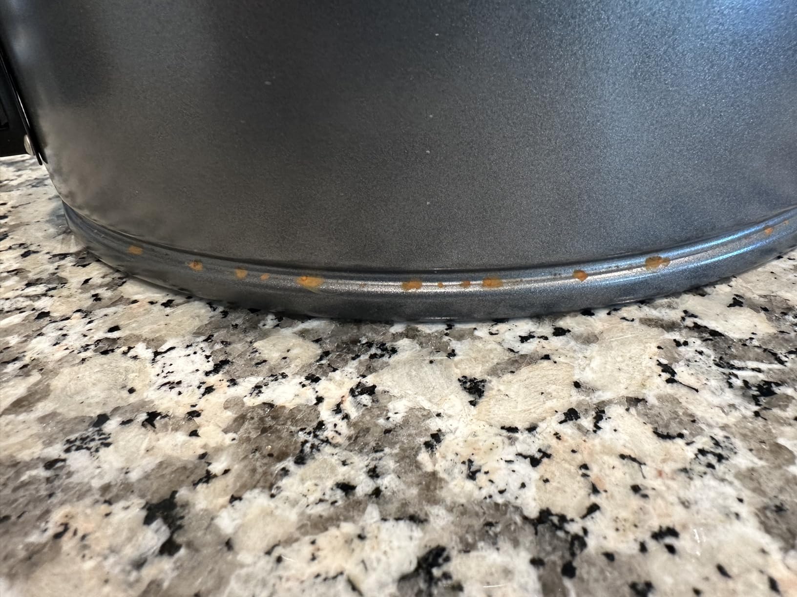 Wilton Gold Non-Stick 8,9,10 in Springform Cheesecake Pan Set, Stainless Steel Bakeware, Made without PFAs, Packaging May Vary customer photo 2