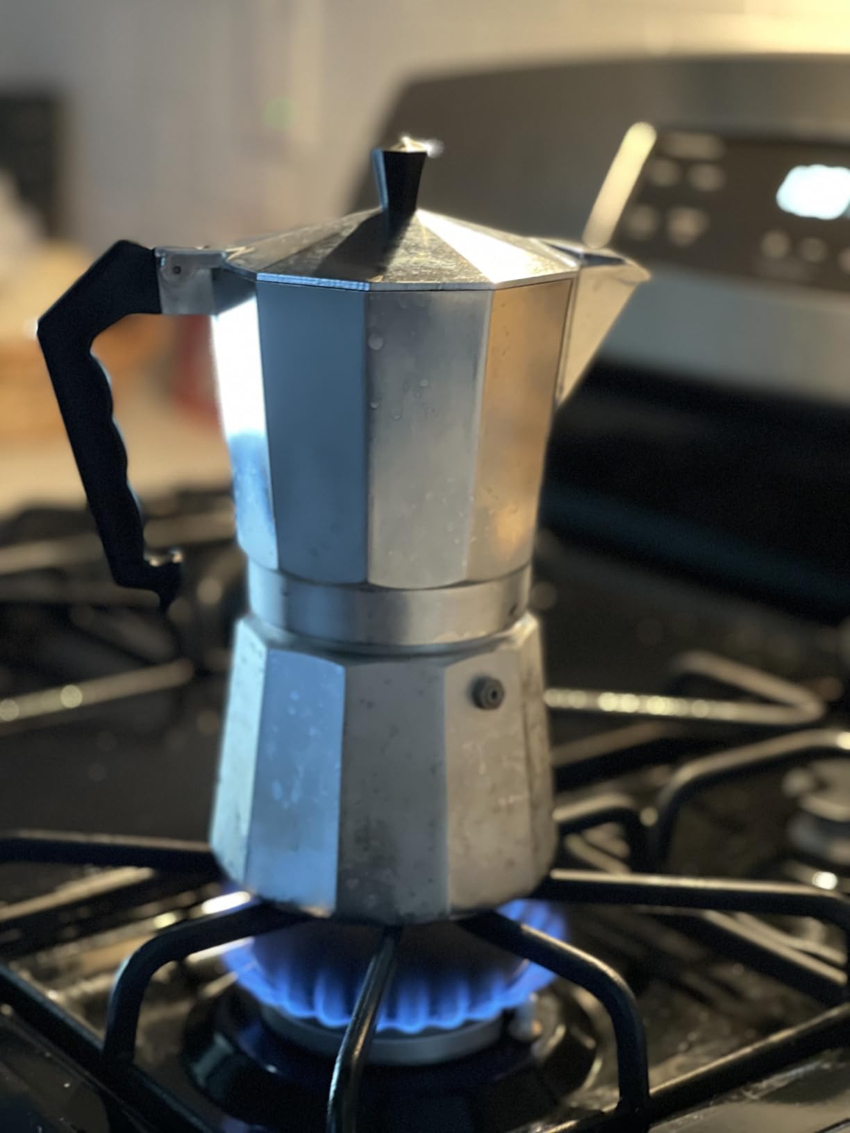 Primula Classic Stovetop Espresso and Coffee Maker, Moka Pot for Italian and Cuban Cafe Brewing, Greca Coffee Maker, Cafeteras, 9 Espresso Cups, Silver customer photo 1