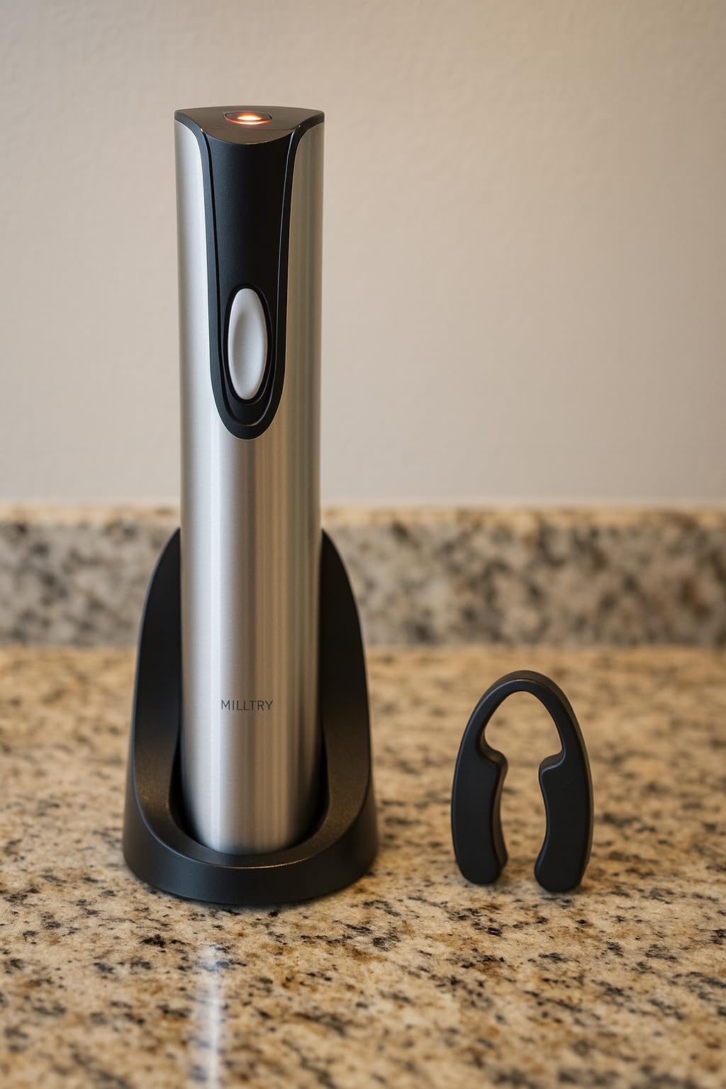 Oster Cordless Electric Wine Bottle Opener with Foil Cutter, Silver customer photo 1