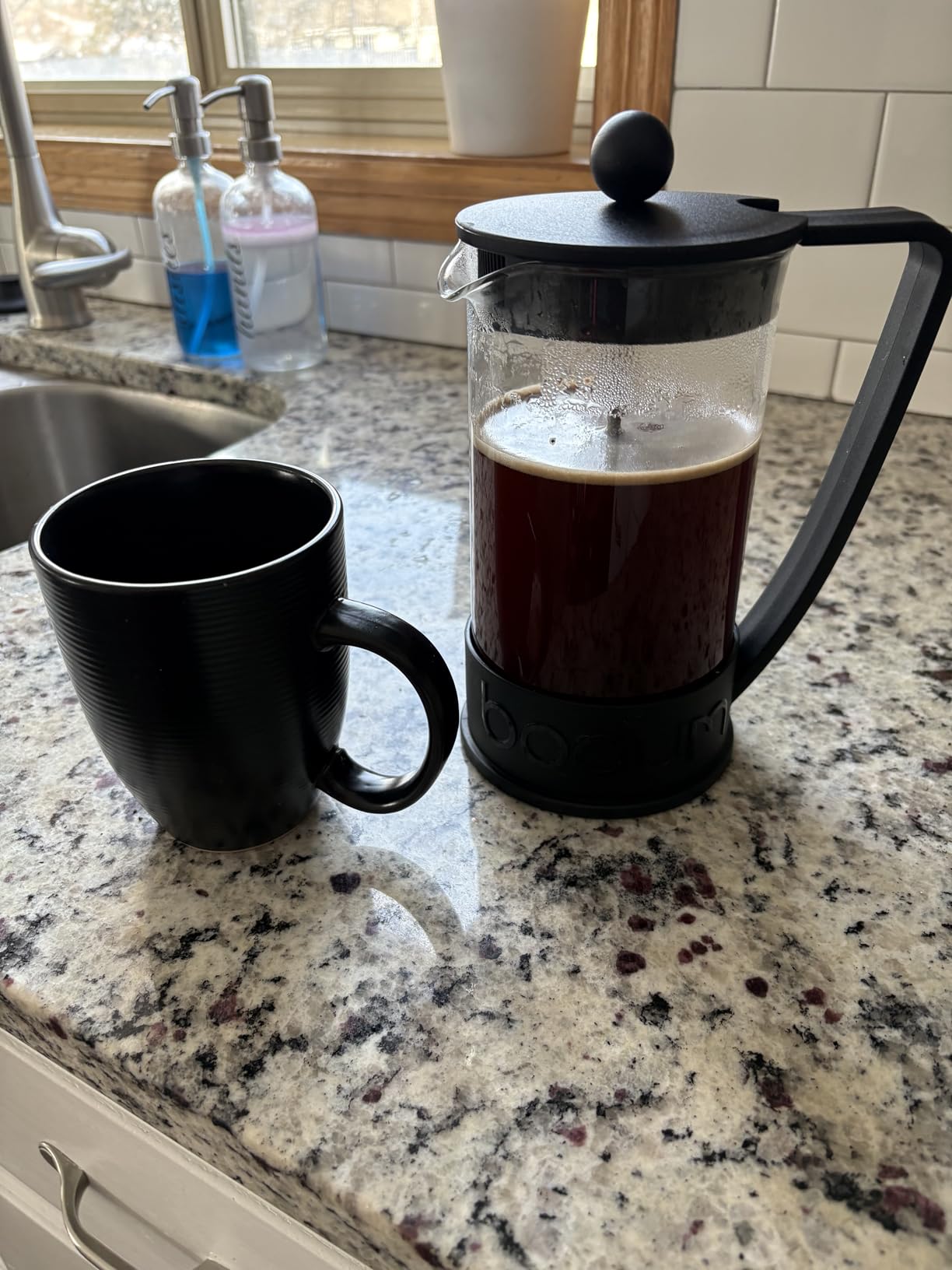 Bodum 34oz Brazil French Press Coffee Maker, High-Heat Borosilicate Glass, Black - Made in Portugal customer photo 2