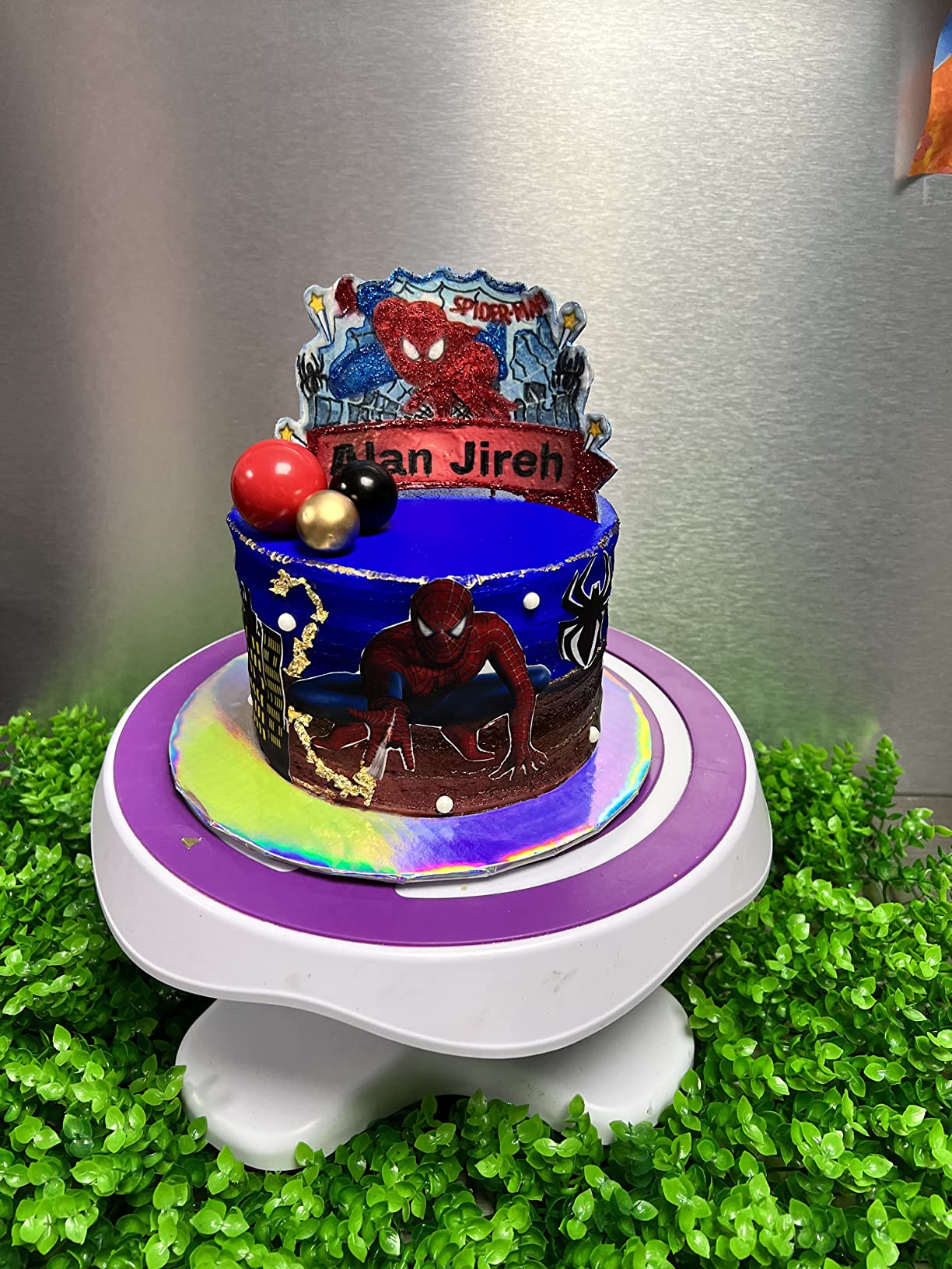 Wilton Tilt-N-Turn Ultra Cake Turntable and Cake Stand - Decorate Cakes with A Smooth Turning and Easy Tilting Turntable, Non-Slip Grip Design, 12 x 7-Inch customer photo 2