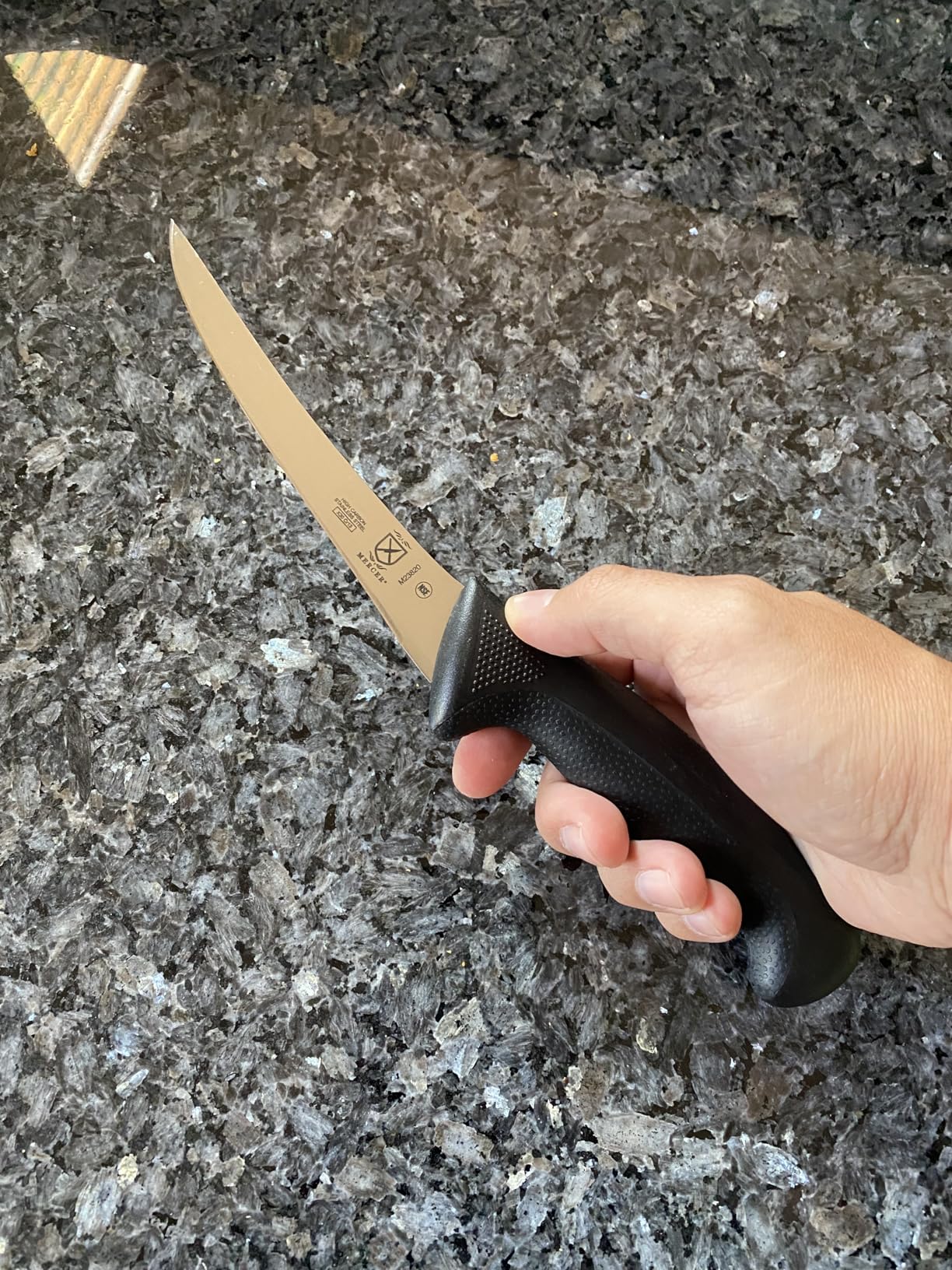 Mercer Culinary M23820 Millennia Black Handle, 6-Inch Curved, Boning Knife customer photo 1