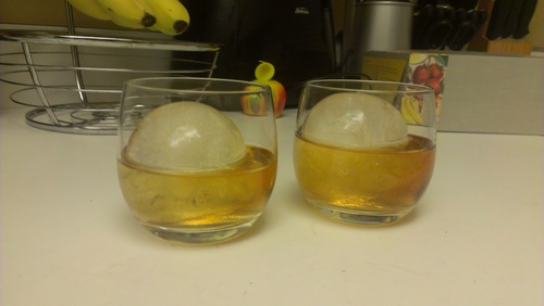 Tovolo Craft Ice Sphere Molds for Whiskey & Cocktails, Set of 2, Large customer photo 2