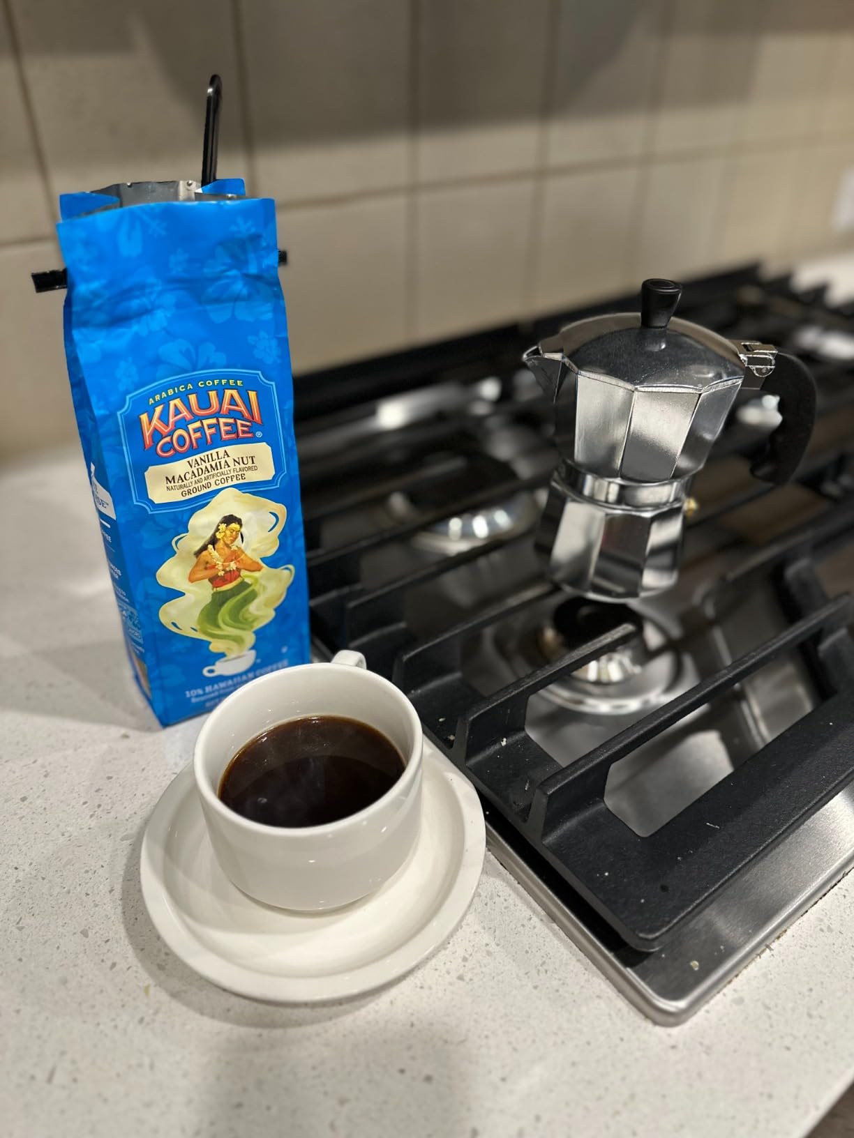 Kauai Hawaiian Ground Coffee, Vanilla Macadamia Nut Flavor (10 oz Bag) - 10% Hawaiian Coffee from Hawaii's Largest Coffee Grower - Bold, Rich Blend customer photo 1