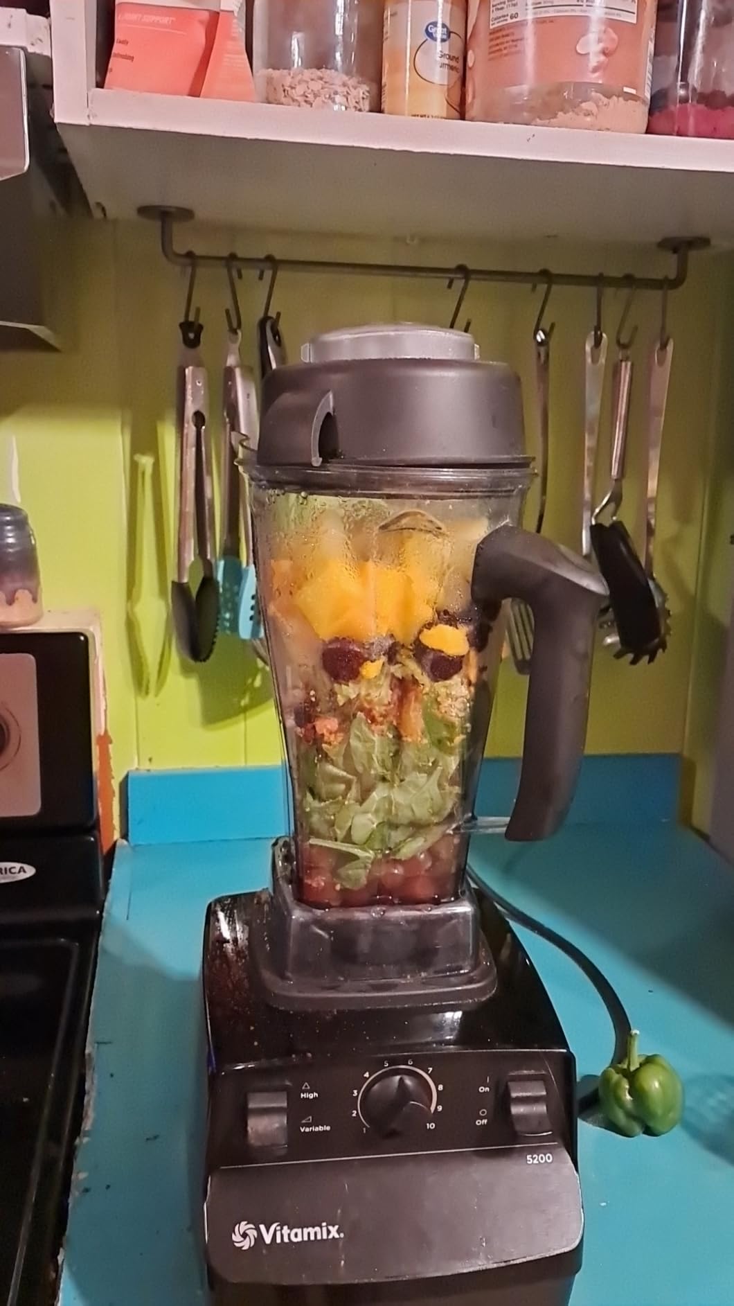 Vitamix 5200 Blender, Professional-Grade, 64 Oz Container, Black customer photo 1