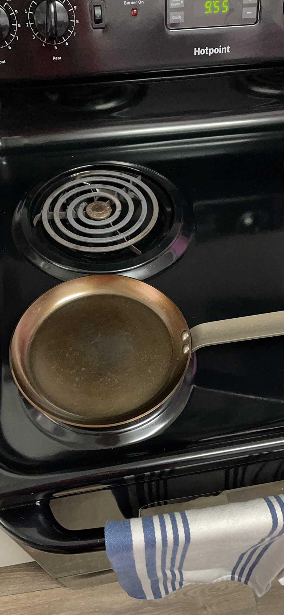 Mauviel M'Steel Black Carbon Natural Nonstick Crepe Pan With Iron Handle, 7.9-in, Suitable For All Cooking Surfaces, Made in France customer photo 1