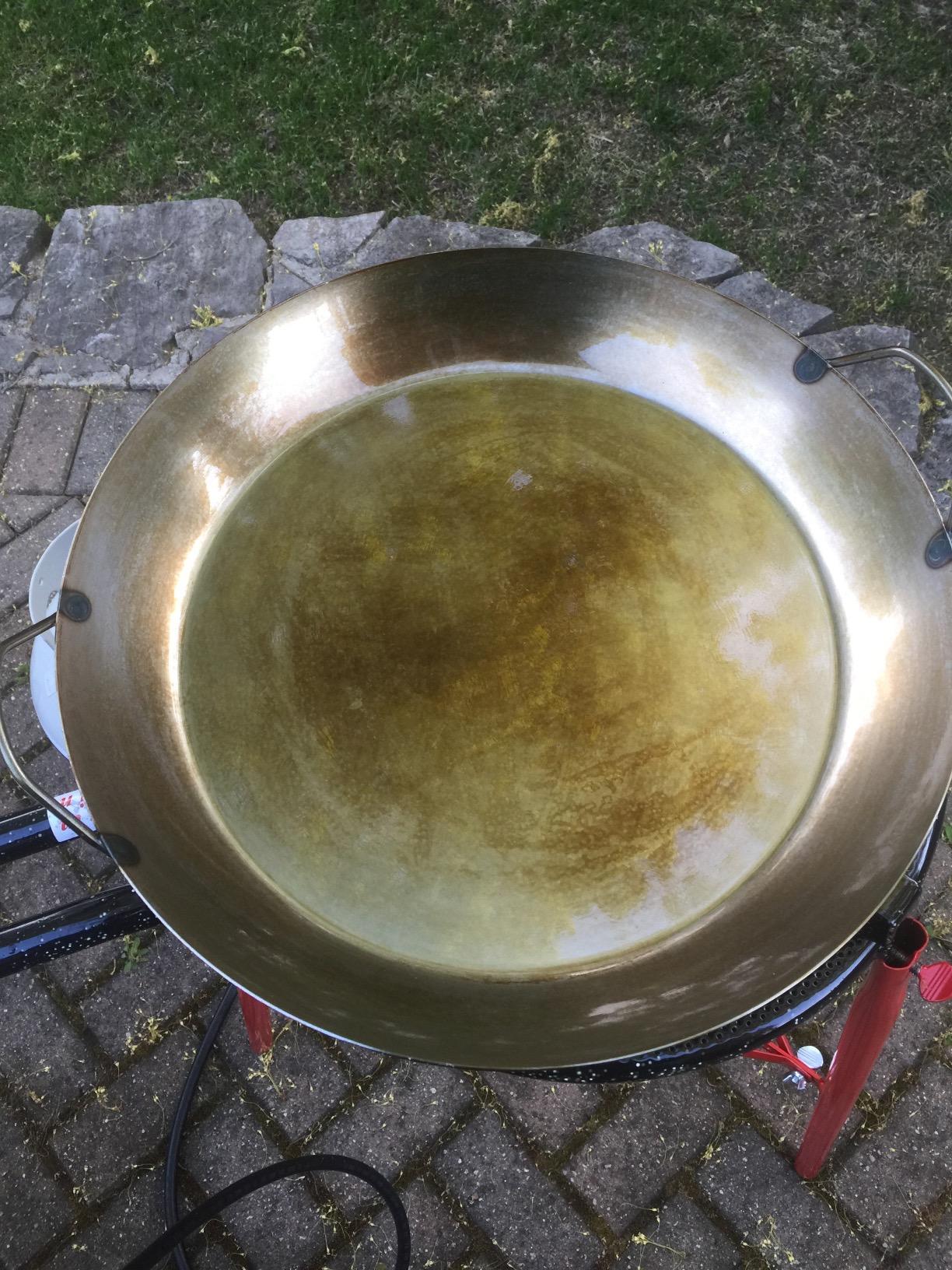 Matfer Bourgeat Black Carbon Steel Paella Pan, 15 1/2