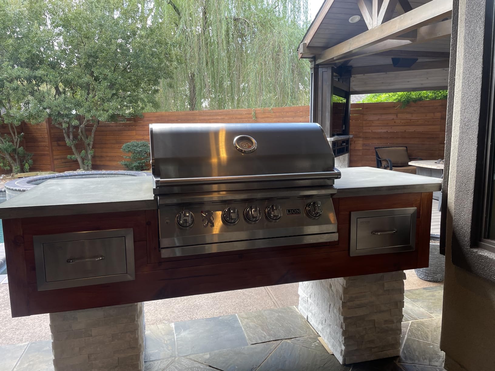 LION L75000 Built in Premium BBQ Liquid Propane Grill customer photo 2