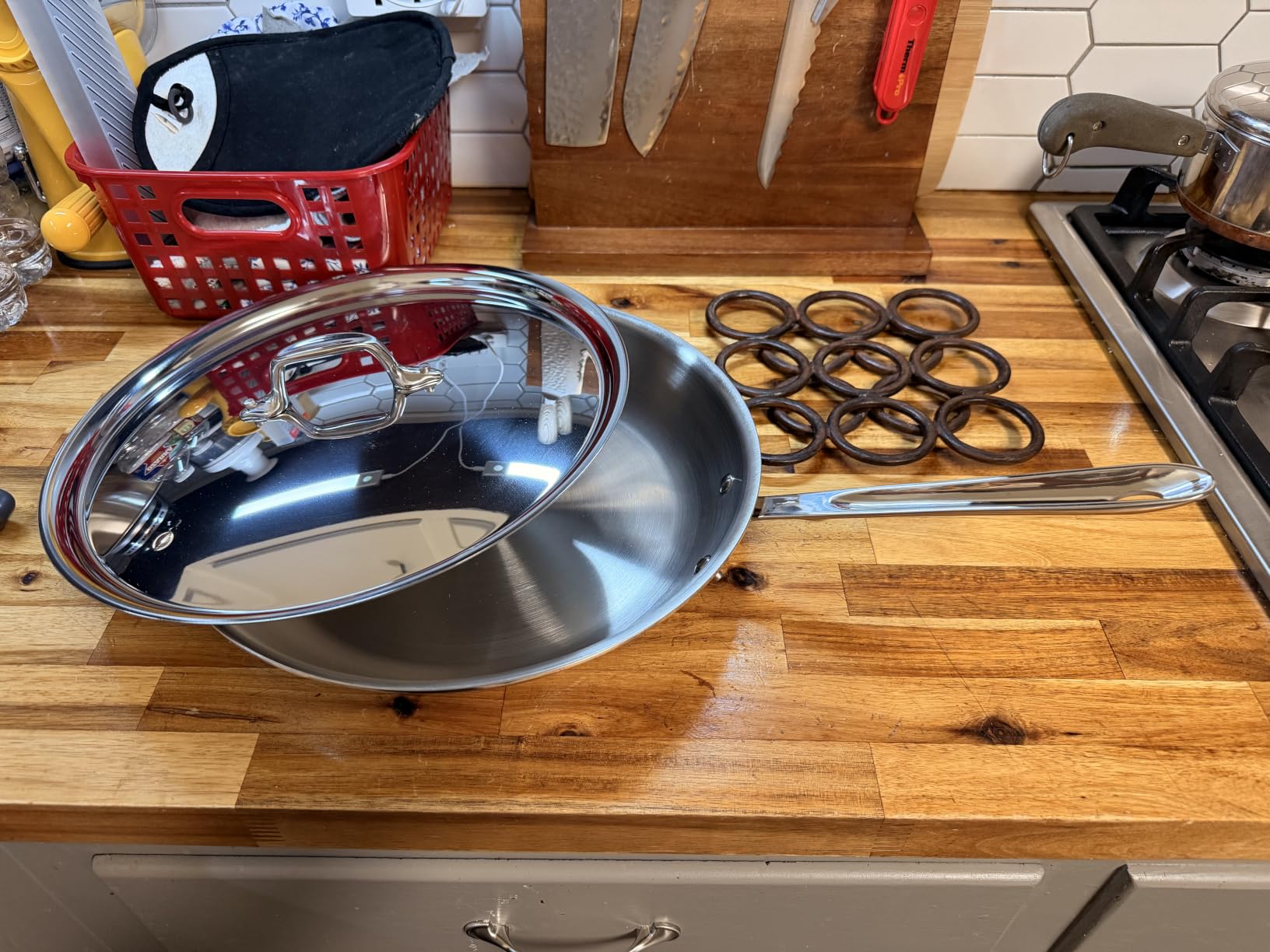 All-Clad D3 Stainless Steel 12 inch Frying Pan With Lid- Made in the USA- Bonded Professional Cookware- Oven Safe & Induction Compatible customer photo 2