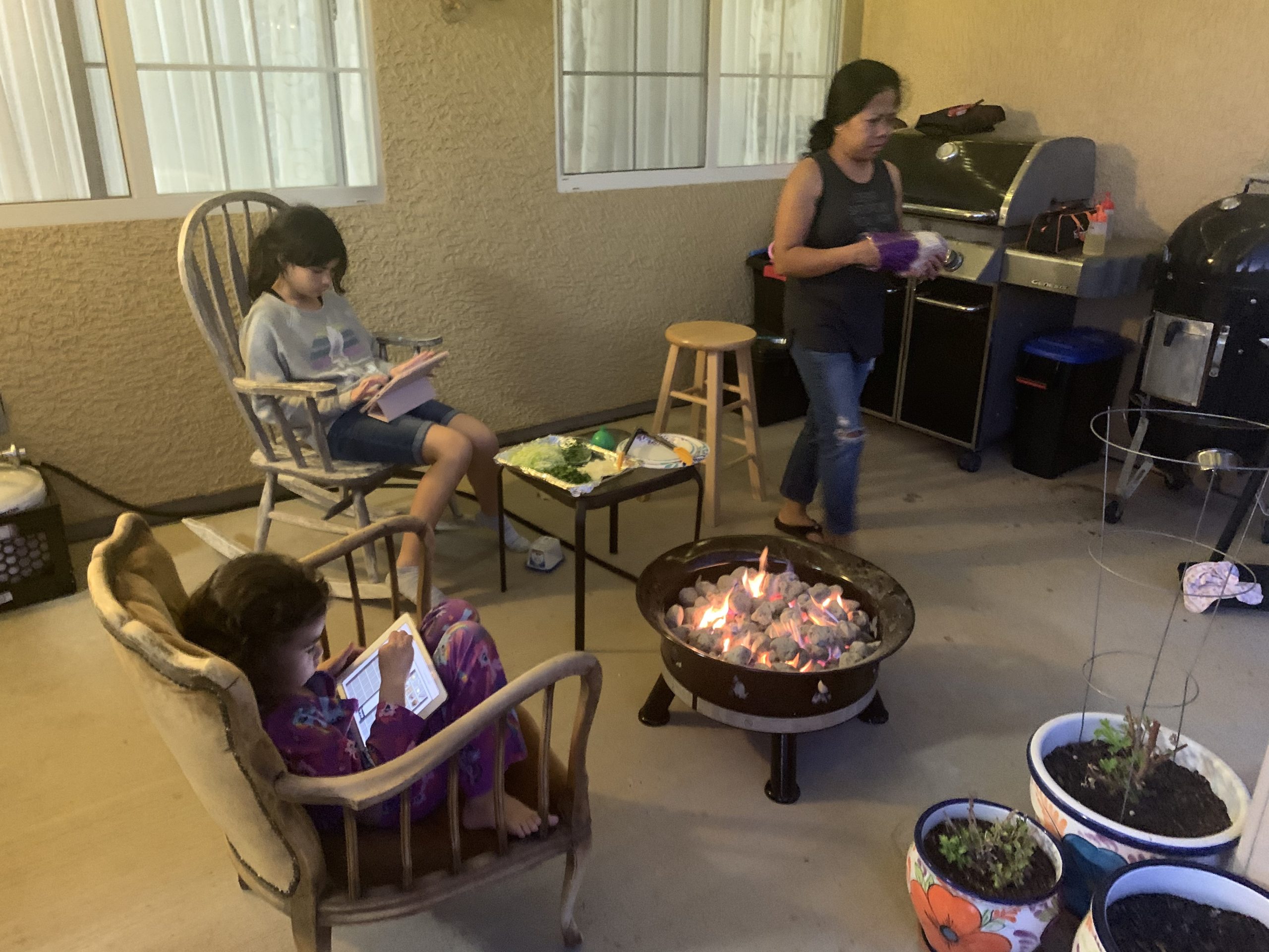 Outland Living Firebowl Smokeless Fire Pit, Round Outdoor Portable Propane Gas Fire Pit with UV and Weather Resistant Durable Cover, 24-Inch Diameter 58,000 BTU, Black, 883 Mega, For Outside Use customer photo 1