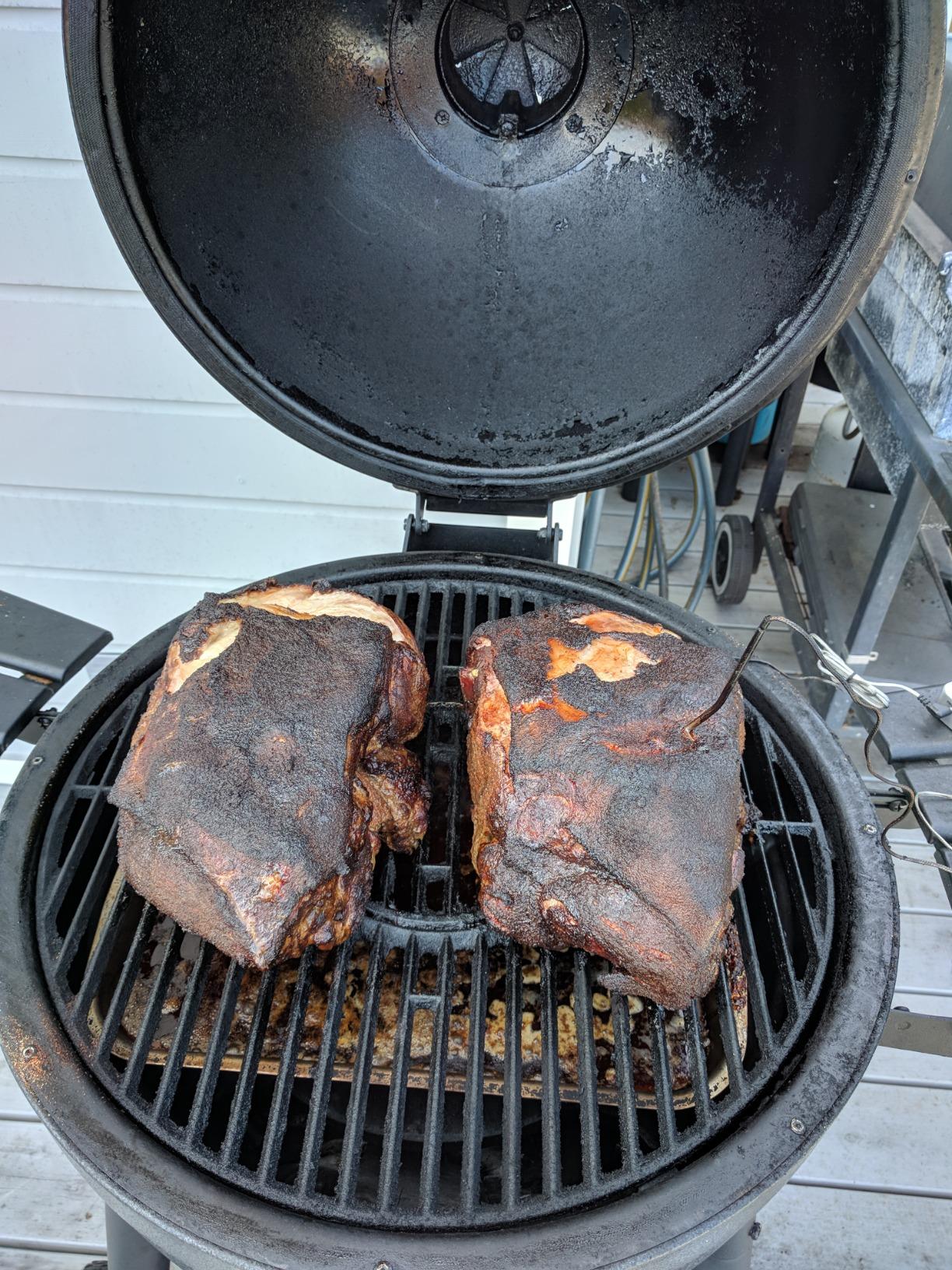 AKORN Kamado Charcoal Grill and Smoker with Cast Iron Grates, Warming Rack and Locking Lid with 445 Cooking Square Inches in Graphite customer photo 2