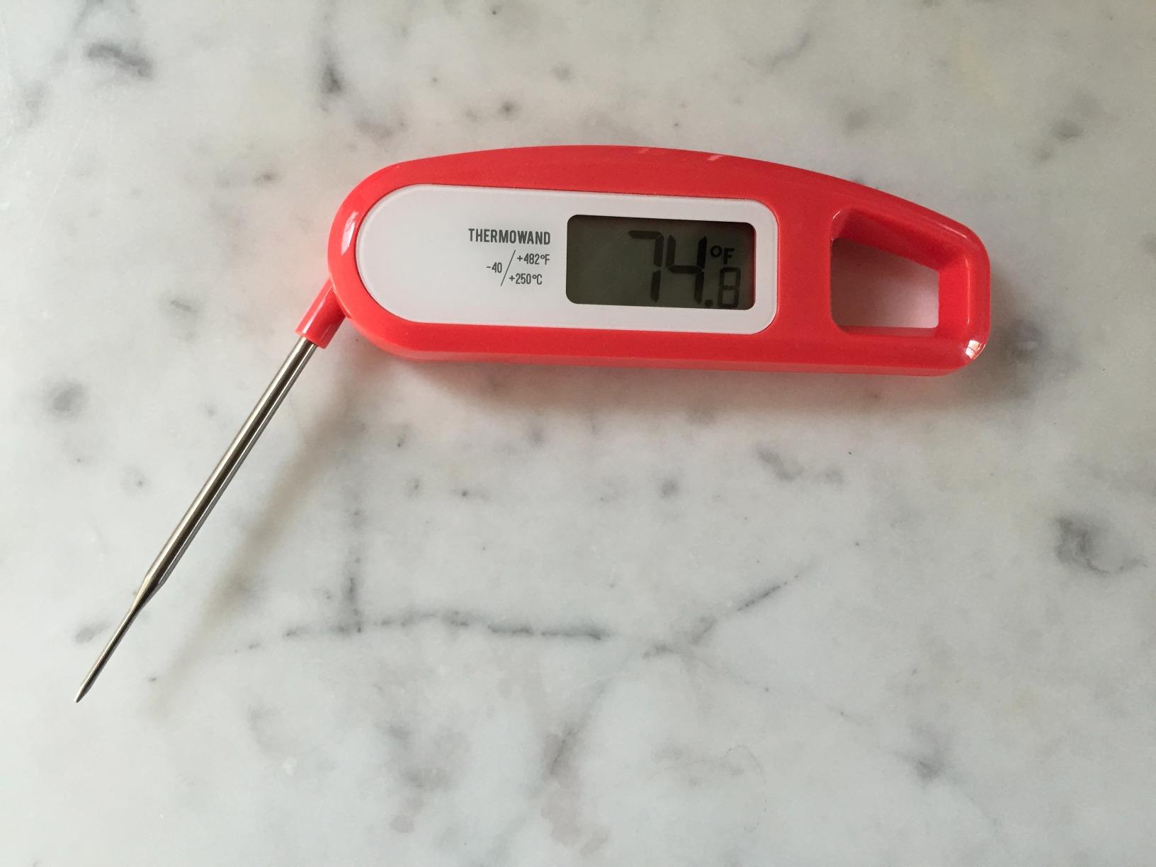 Lavatools Javelin Ultra-Fast 3-Second Digital Instant Read Meat Thermometer for Grill and Cooking, 2.75