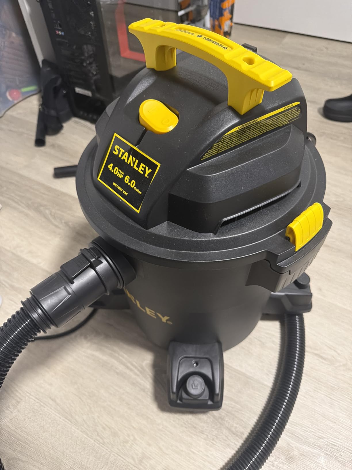 Stanley - SL18116P Wet/Dry Vacuum, 6 Gallon, 4 Horsepower Black customer photo 1
