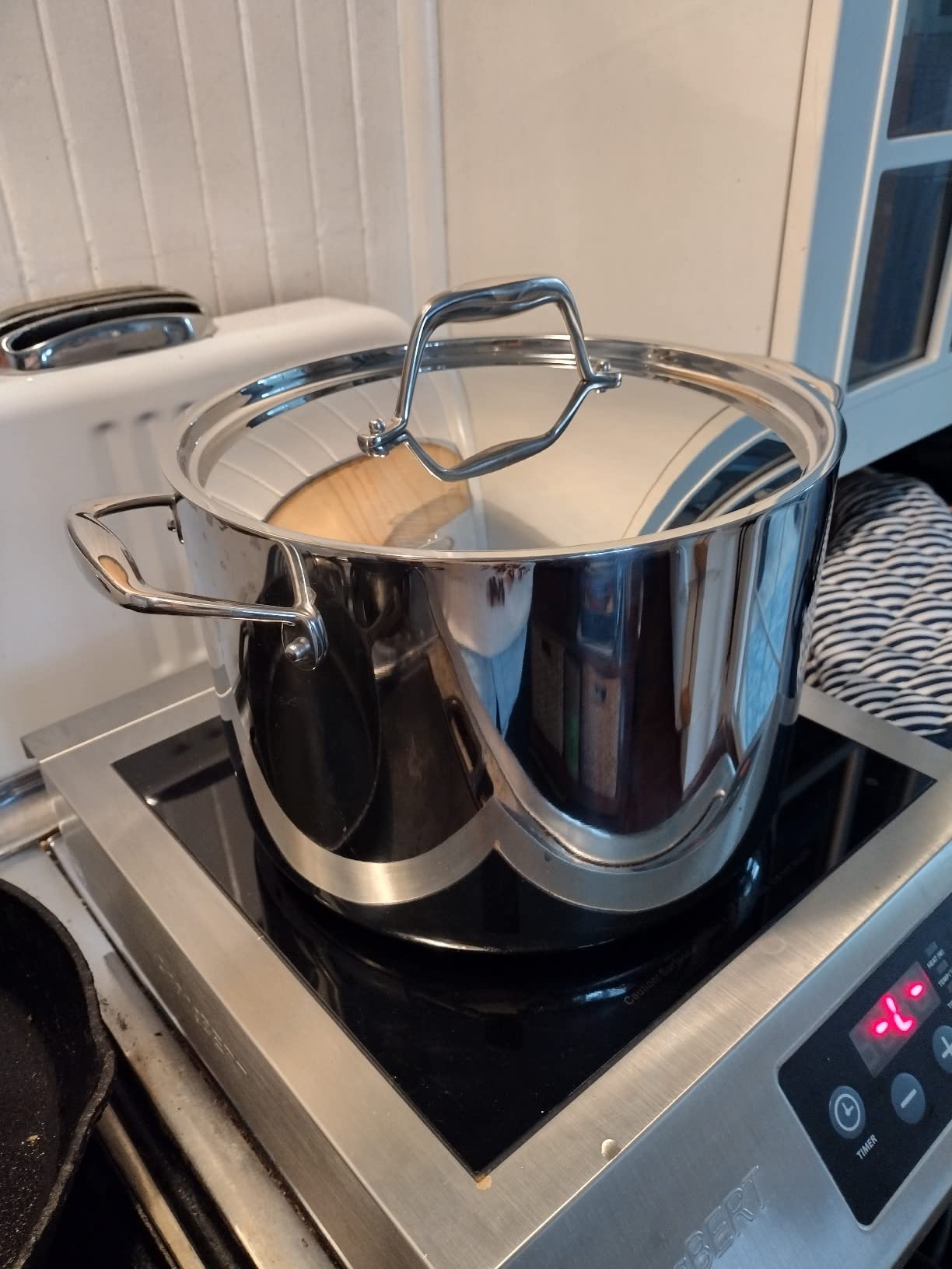 Tramontina Signature Tri-Ply Clad Stainless Steel 8-Quart Stock Pot with Lid, Induction-Ready Pasta Pot, Dishwasher-Safe, NSF-Certified, Made in Brazil customer photo 1