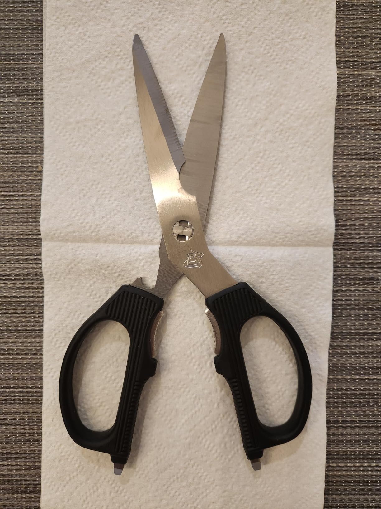 Shun Multi Purpose Kitchen Shears, Heavy Duty Cooking Scissors, Durable 420J2 Stainless Steel, Detachable Blades for Easy Cleaning customer photo 1