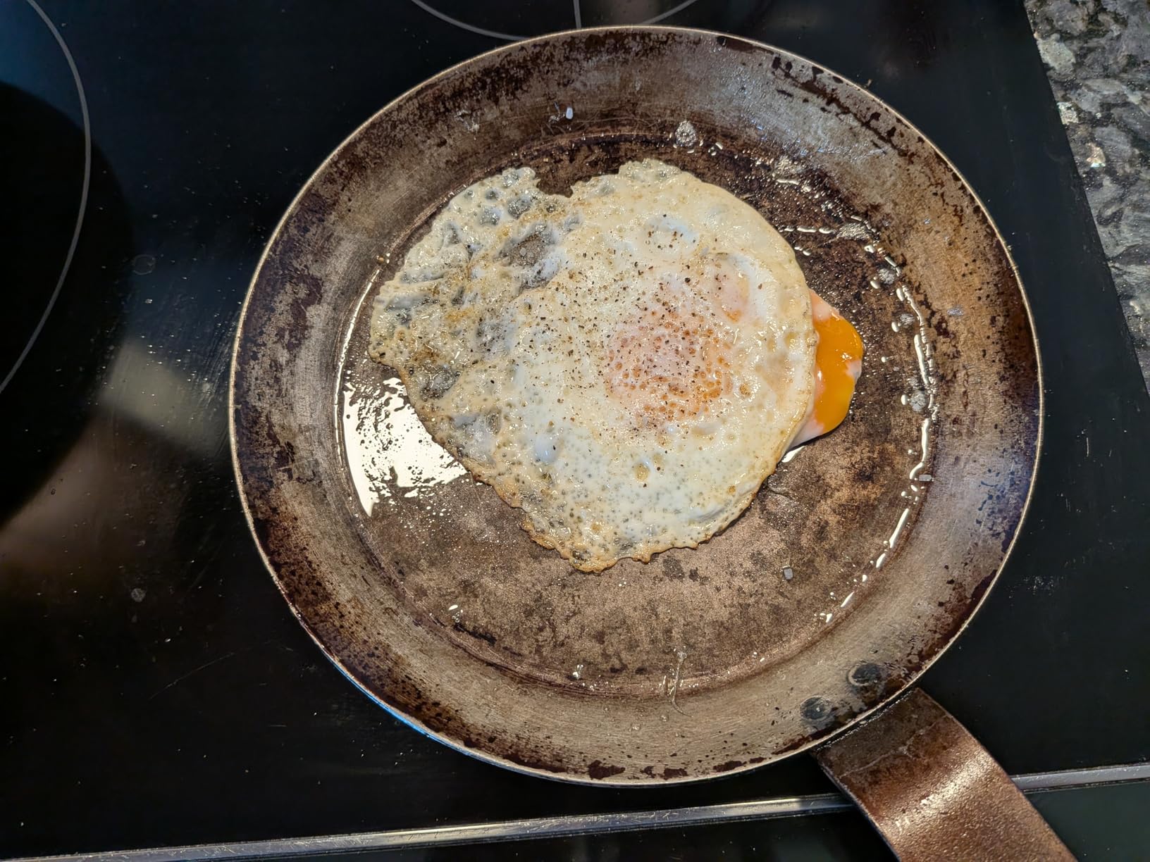 Matfer Bourgeat Black Carbon Steel Crepe Pan, 8 1/2