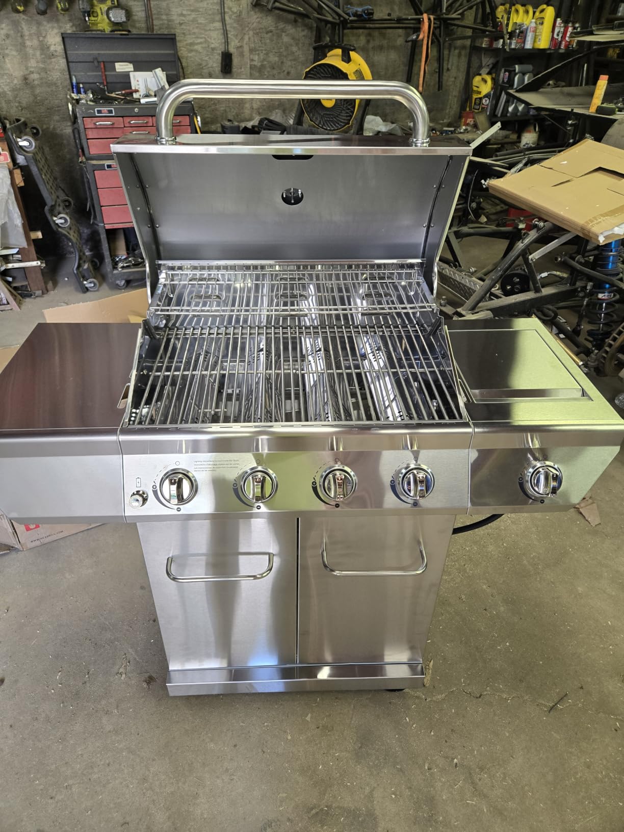 Nexgrill 4-Burner Propane Gas Grill in Stainless Steel with Side Burner, 60000BTUs, 626 sq. in. Cooking Space, Perfect for Outdoor Cooking & Grilling, Patios, BBQ, Backyards, Silver, 720-0830H customer photo 1