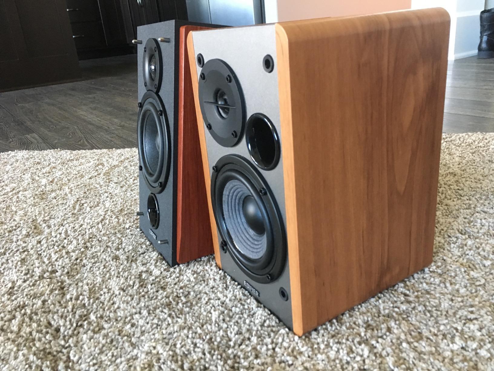 Edifier R1280T Powered Bookshelf Speakers -2.0 Near Field Studio Monitor customer photo 2