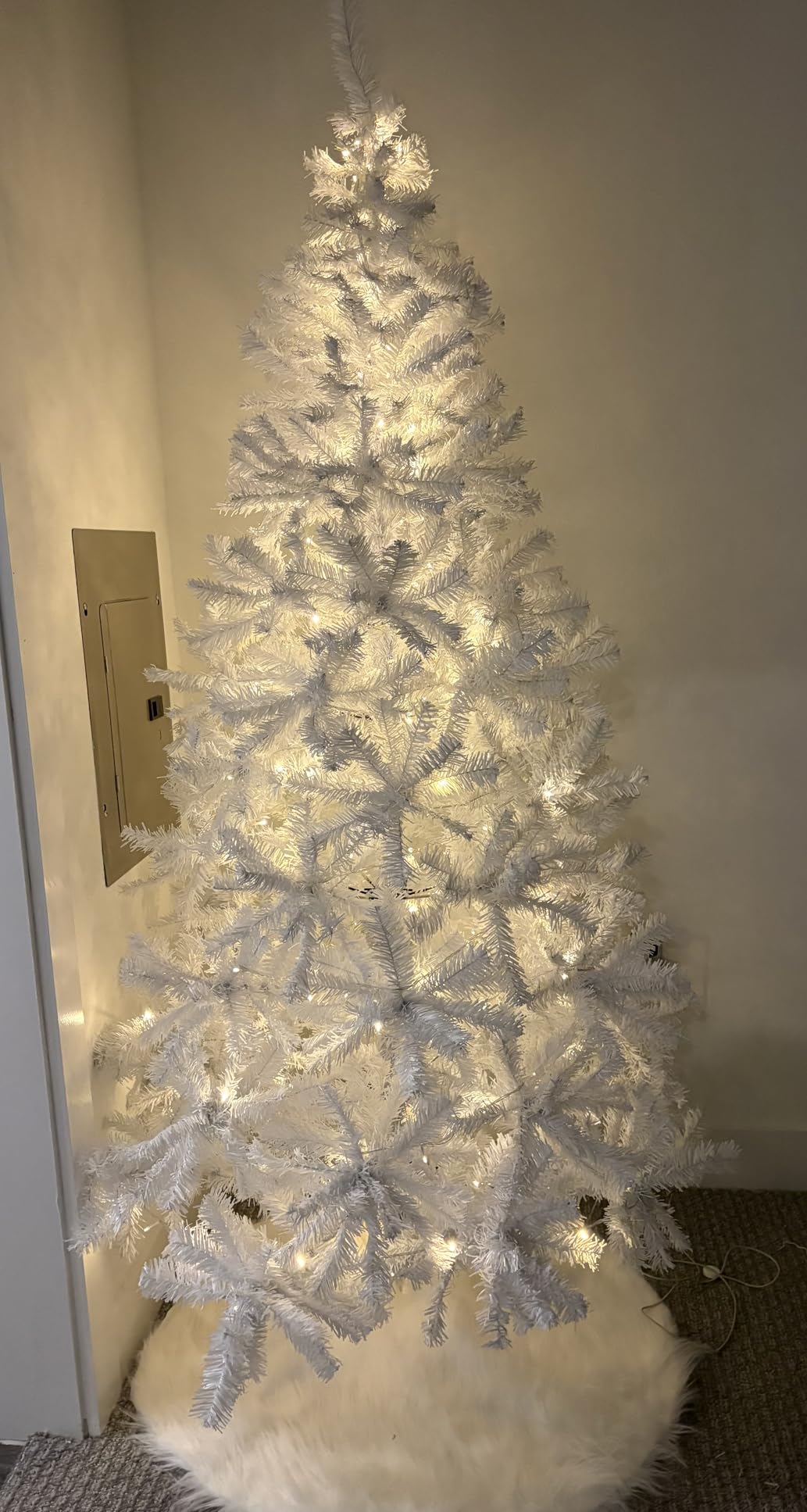 Best Choice Products Artificial Christmas Tree, 6ft Premium Unlit Hinged Design, Dense Branches Realistic Holiday Décor w/Easy Assembly, Base customer photo 1