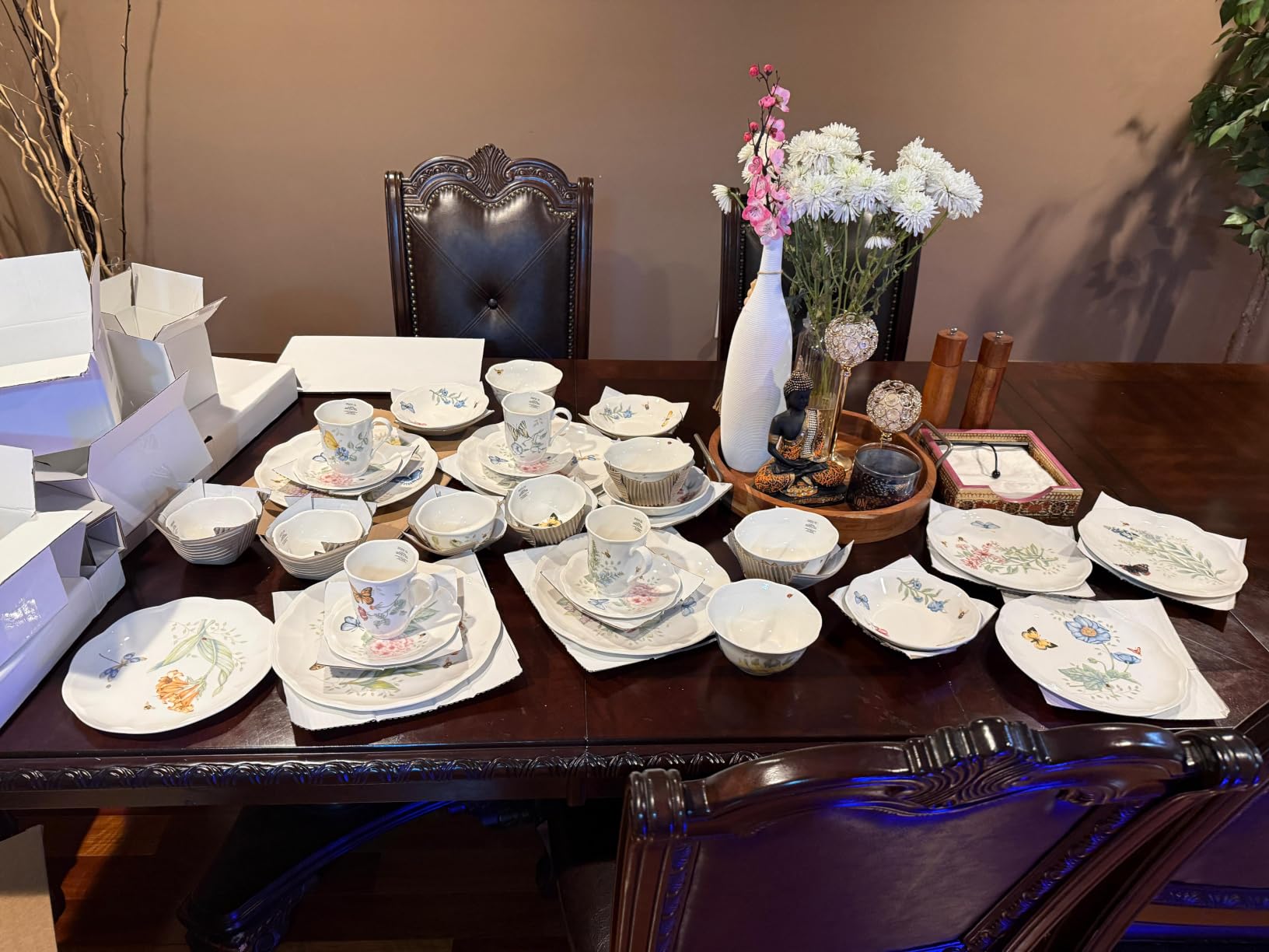 Lenox Butterfly Meadow Porcelain 28-Piece Dinnerware Set for 4, Dishwasher Safe, Microwave Safe, Plates and Bowls Sets customer photo 1