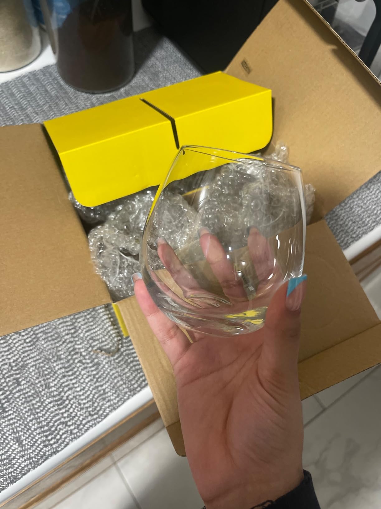JoyJolt Spirits Stemless Wine Glasses for Red or White Wine (Set of 4)-15-Ounces customer photo 2