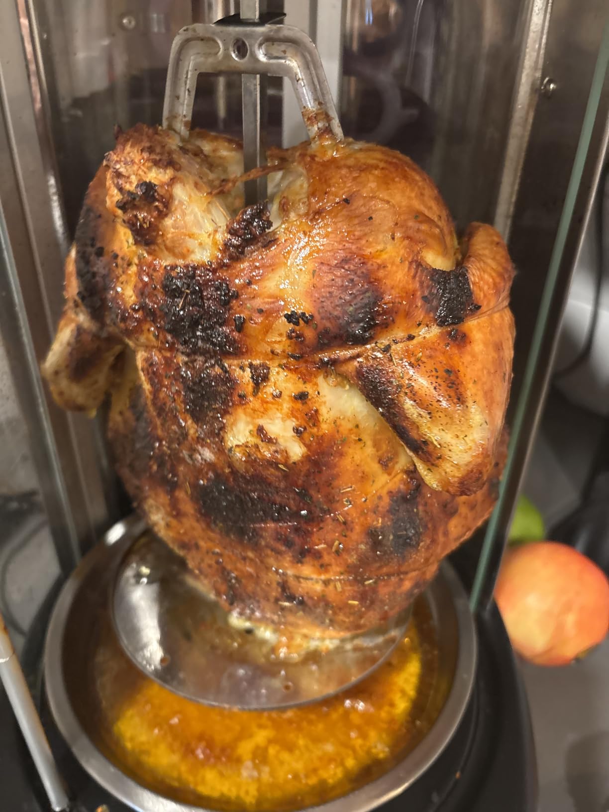 NutriChef Countertop Vertical Rotating Oven - Rotisserie Shawarma Machine, Kebob Machine, Stain & Heat Resistant Door & Energy Efficient, Includes Kebob Rack with 7 Skewers (PKRTVG34) customer photo 2