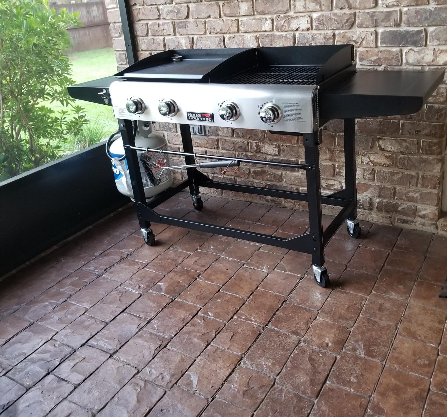 Royal Gourmet GD401C 4-Burner Propane Gas Grill and Griddle Combo with Cover, Griddle Grill Combo with 48,000 BTUs Output for Outdoor Cooking While Camping or Tailgating, Black & Silver customer photo 2