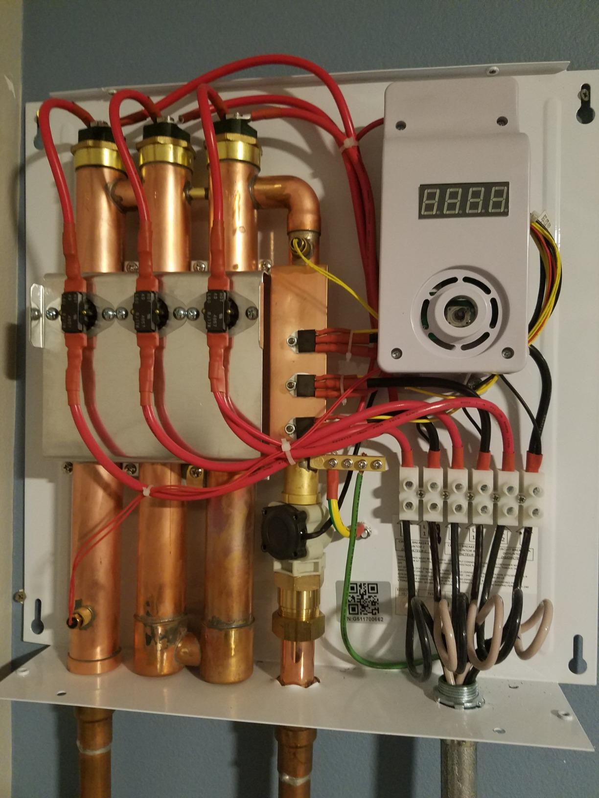 Rheem RTEX-27 240V 3 Heating Chambers Residential Tankless Water Heater customer photo 1