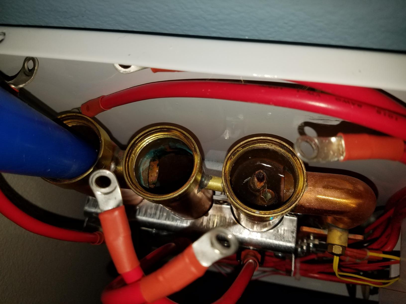 Rheem RTEX-27 240V 3 Heating Chambers Residential Tankless Water Heater customer photo 2