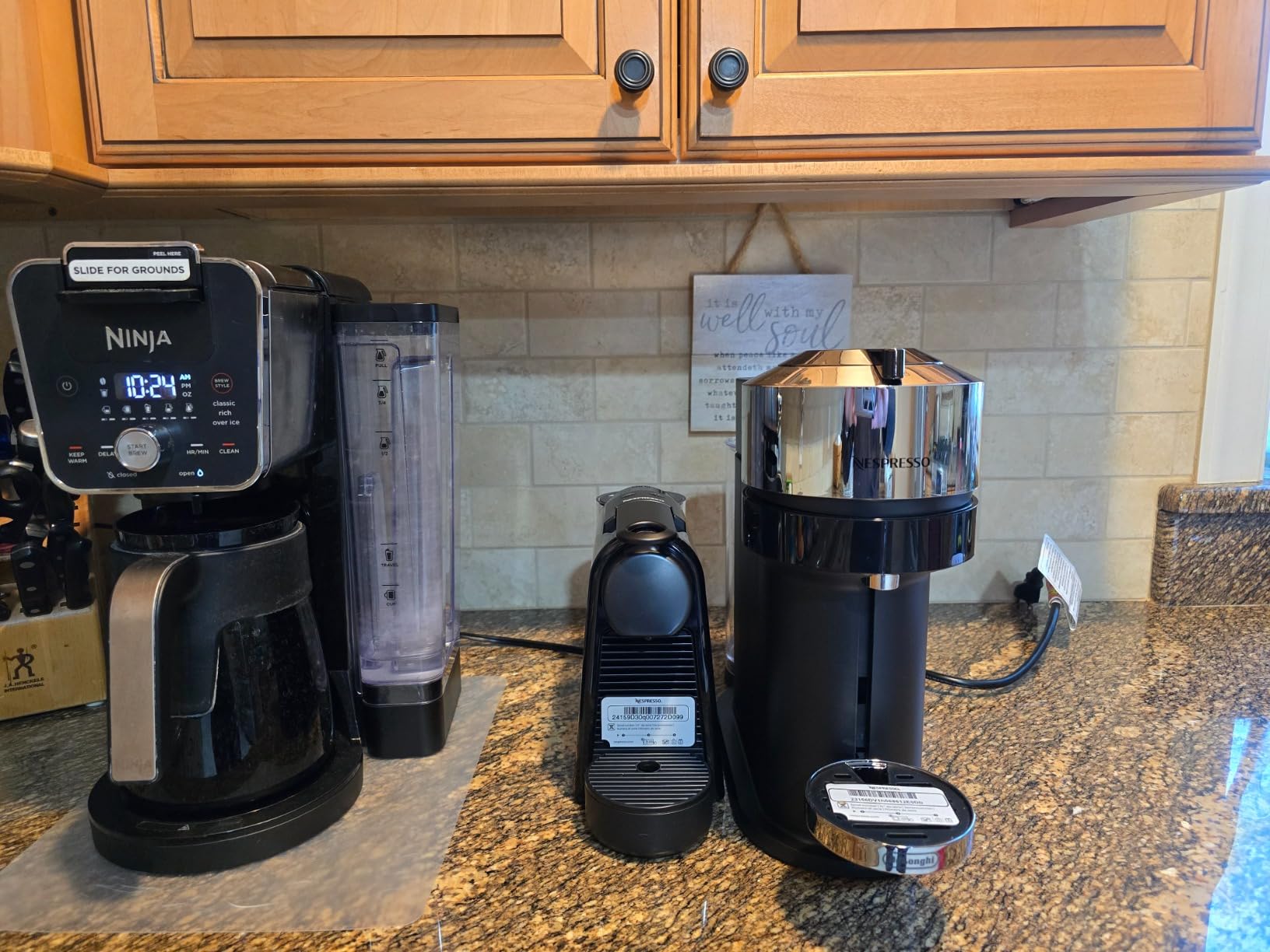 Nespresso Essenza Mini Coffee and Espresso Machine by De'Longhi | Compact, 19 Bar Pressure, 25 Second Heat-Up, 2 Programmable Cup Sizes customer photo 2