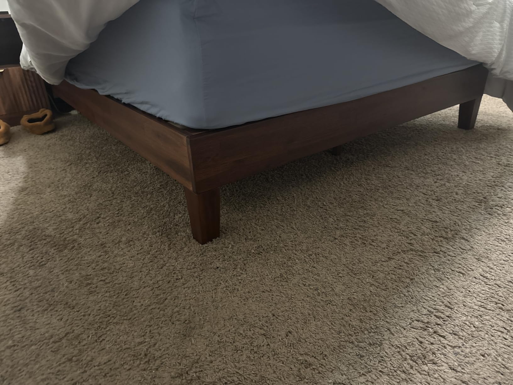 ZINUS Vivek Deluxe Wood Platform Bed Frame with Headboard, Wood Slat Support, No Box Spring Needed, Easy Assembly, Queen customer photo 1