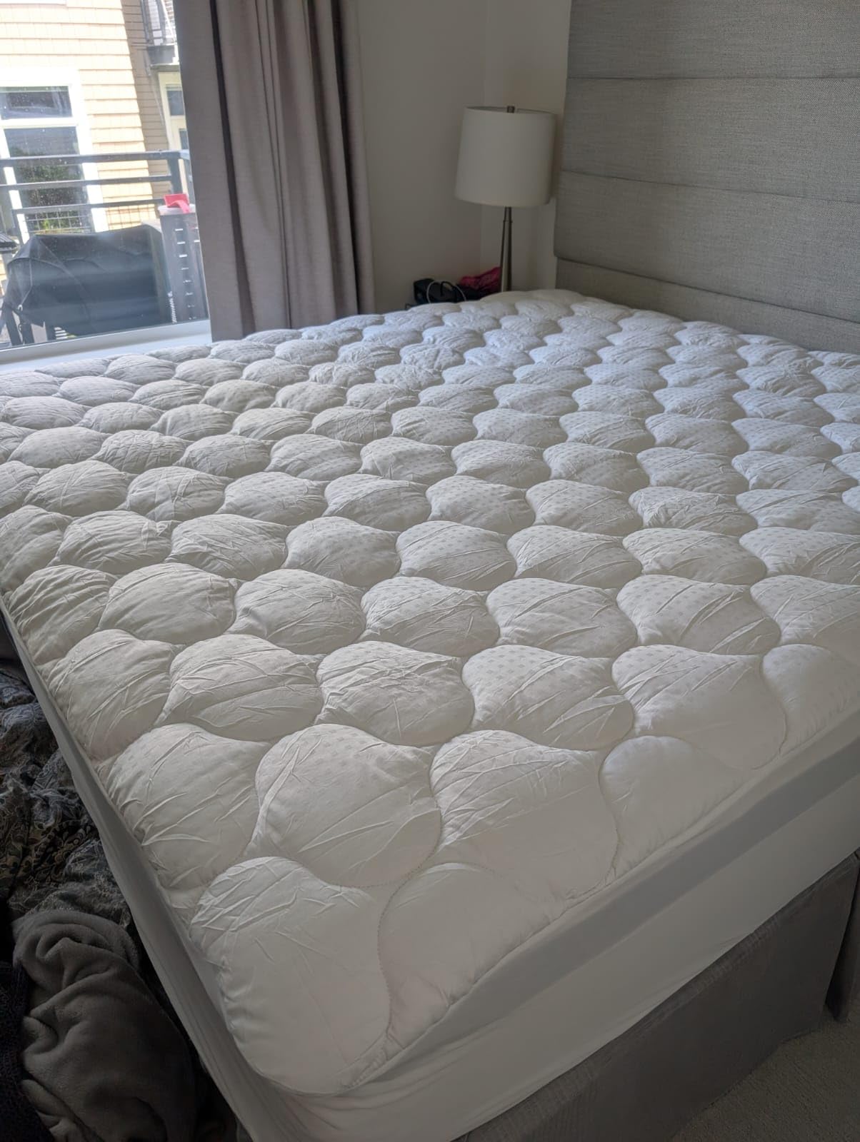 LEISURE TOWN Cotton King Mattress Pad Fitted Quilted Mattress Cover, White customer photo 2