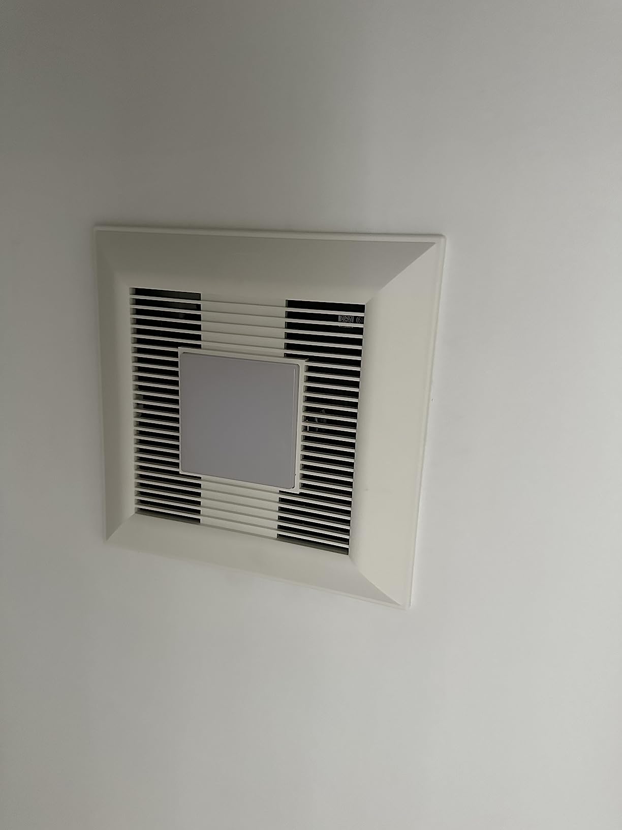 Panasonic FV-0510VSL1 WhisperValue DC Bathroom Exhaust Fan with LED Light, Pick-A-Flow 50-80-100 CFM customer photo 2
