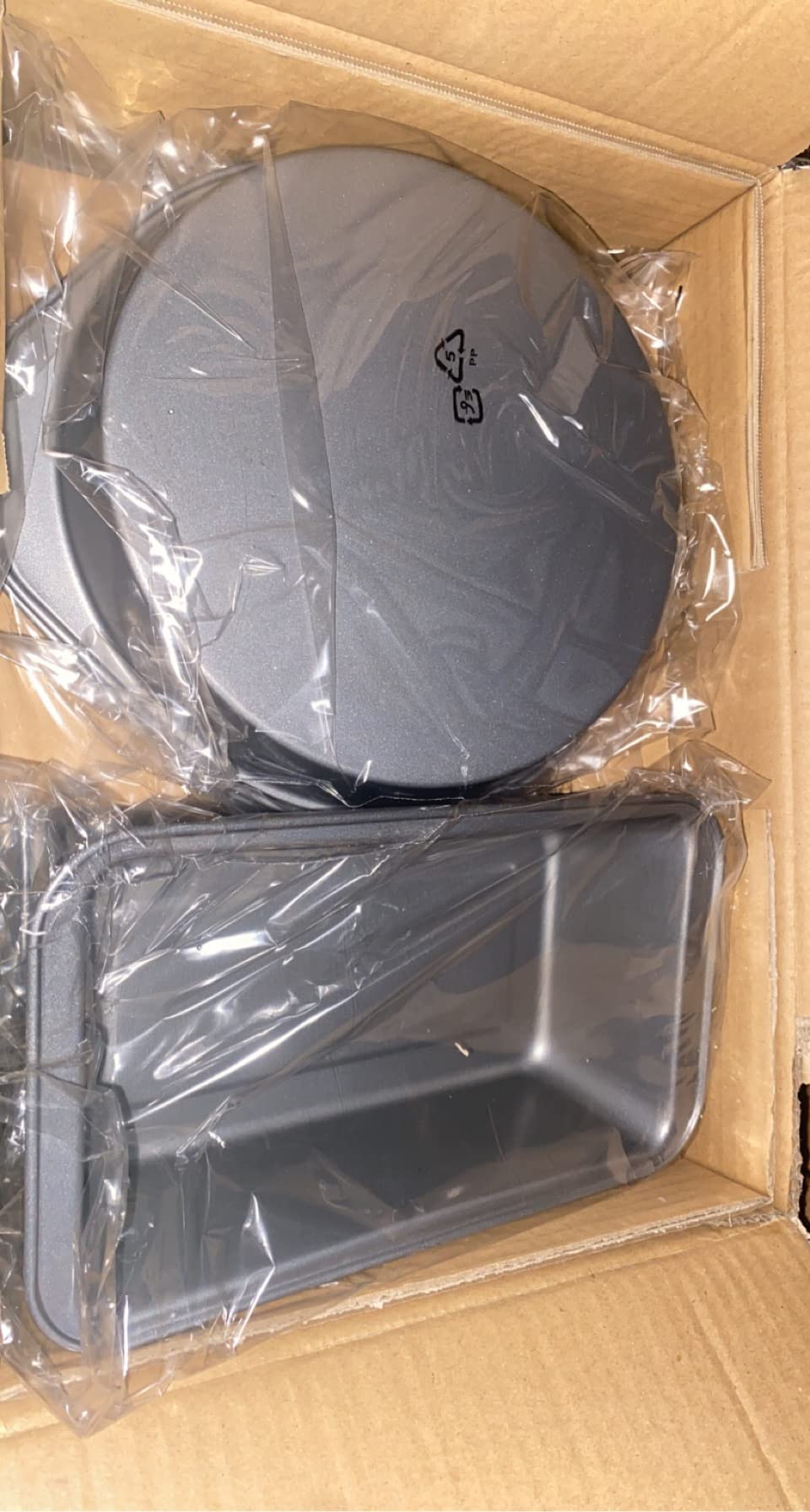 Amazon Basics 6 Piece Nonstick Carbon Steel Bakeware Set with Cake, Muffin, Cookie, and Loaf Pans customer photo 1