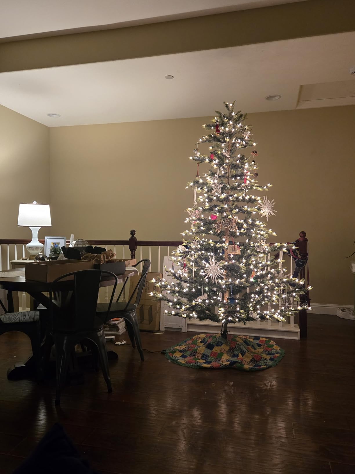 Puleo International 6.5ft Pre-Lit Aspen Fir Artificial Christmas Tree with 500 Clear Lights, 903 Realistic Dense Branch Tips, Easy Setup Artificial Trees with Sturdy Metal Stand customer photo 2